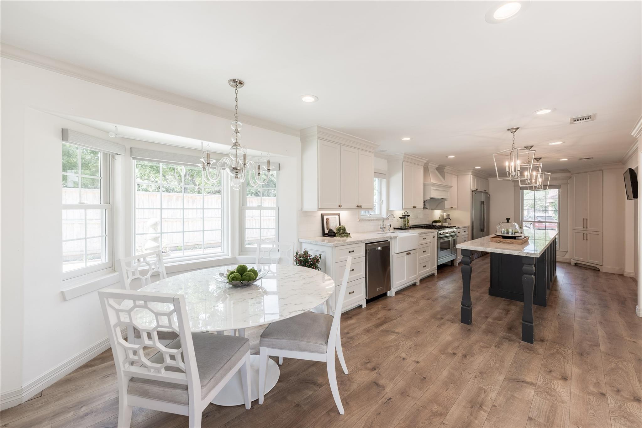 2802 Bernadette Lane