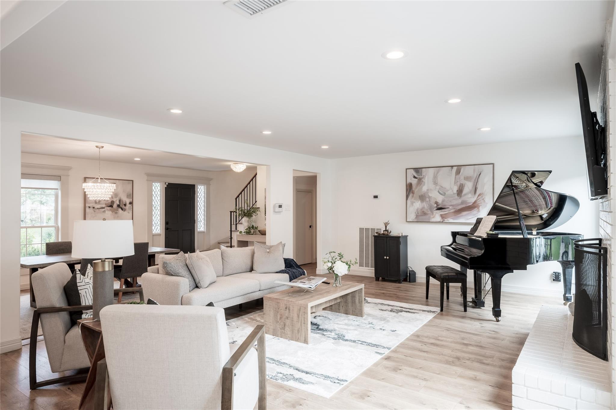 2802 Bernadette Lane