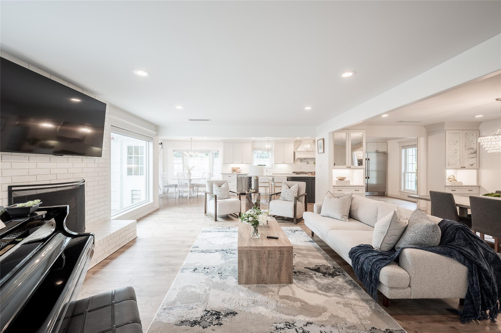 2802 Bernadette Lane