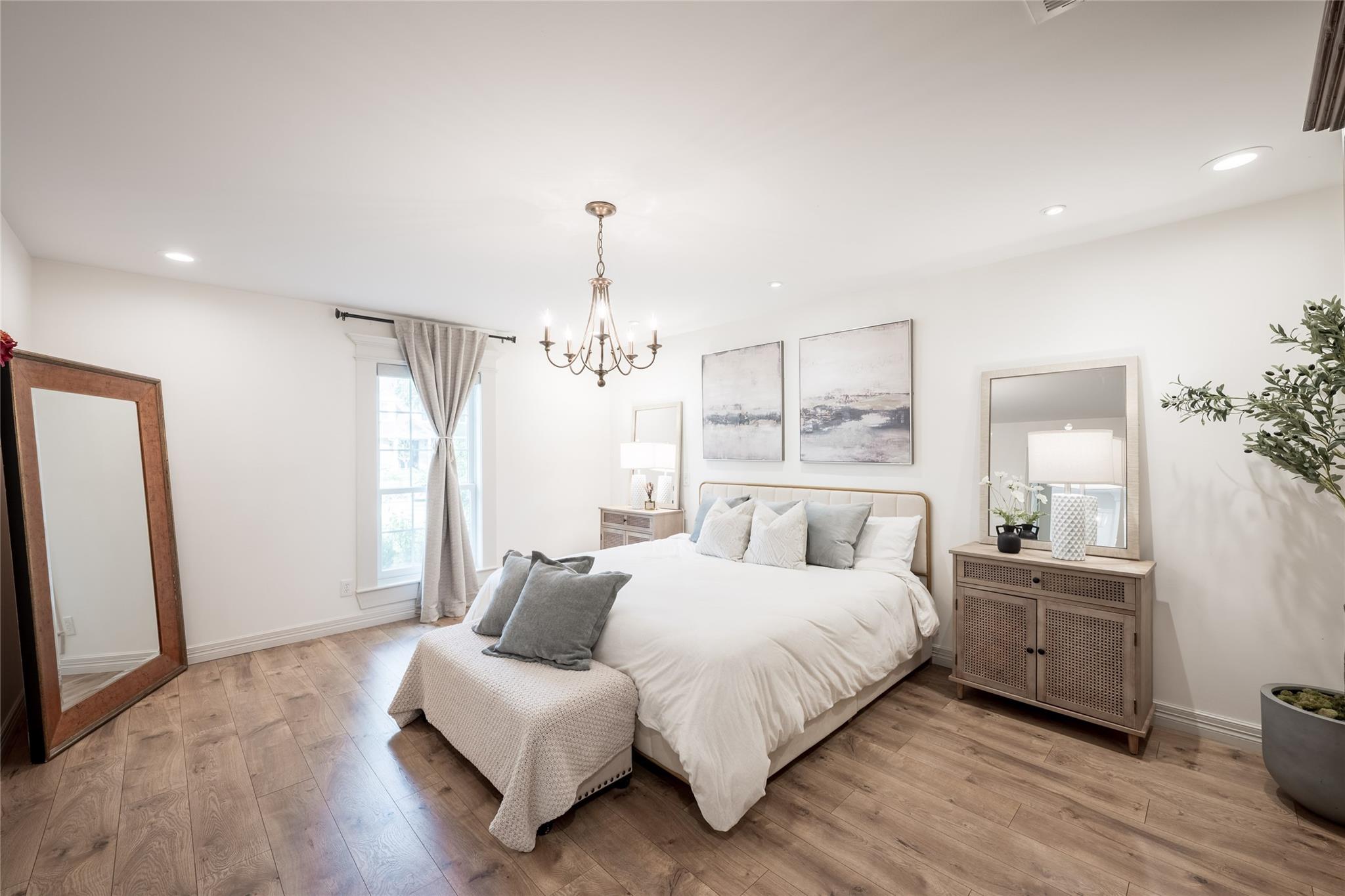 2802 Bernadette Lane