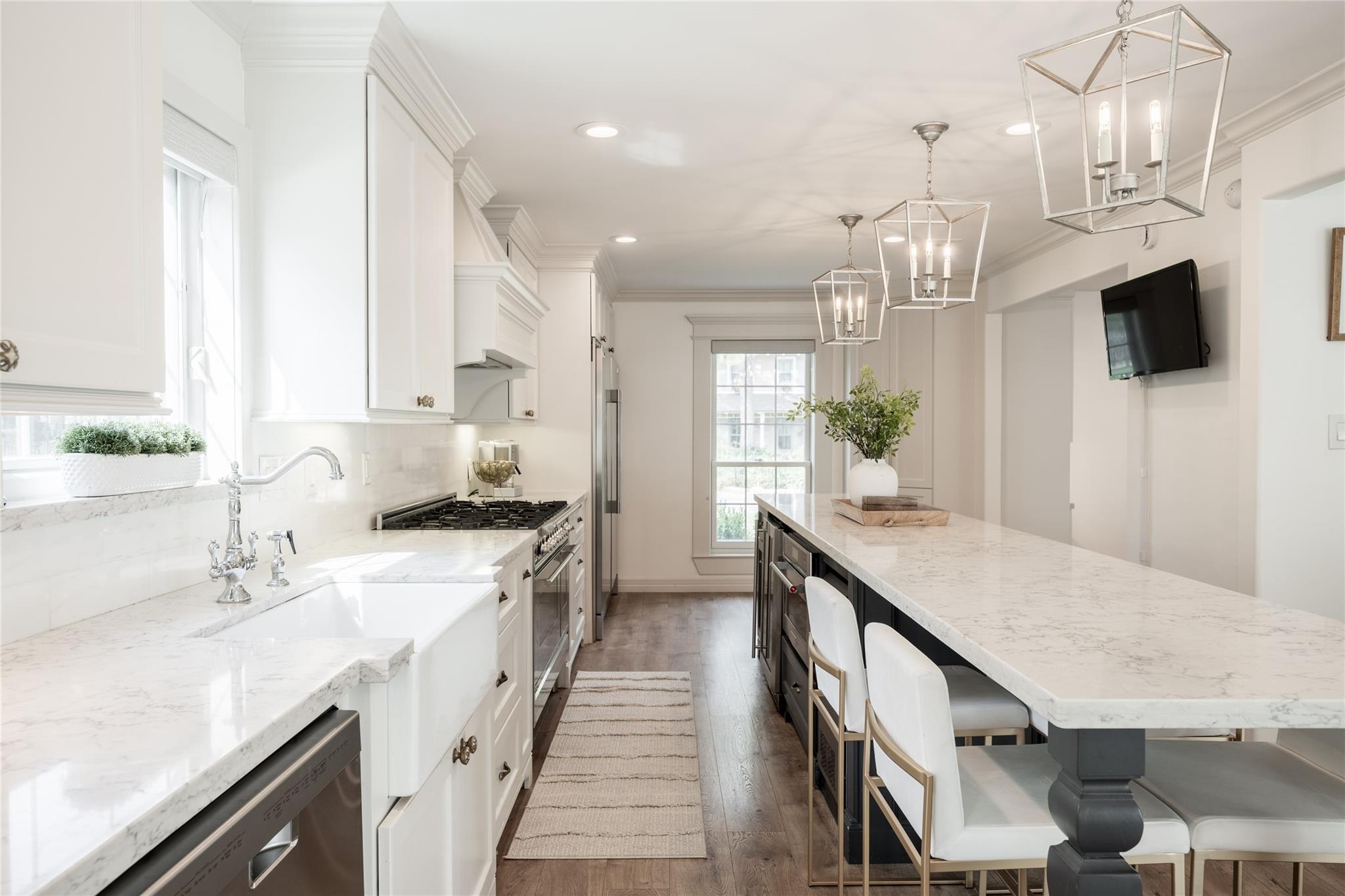 2802 Bernadette Lane