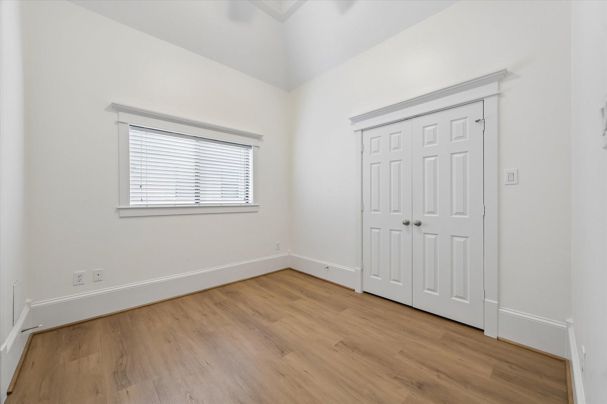 1130 W 23rd Street