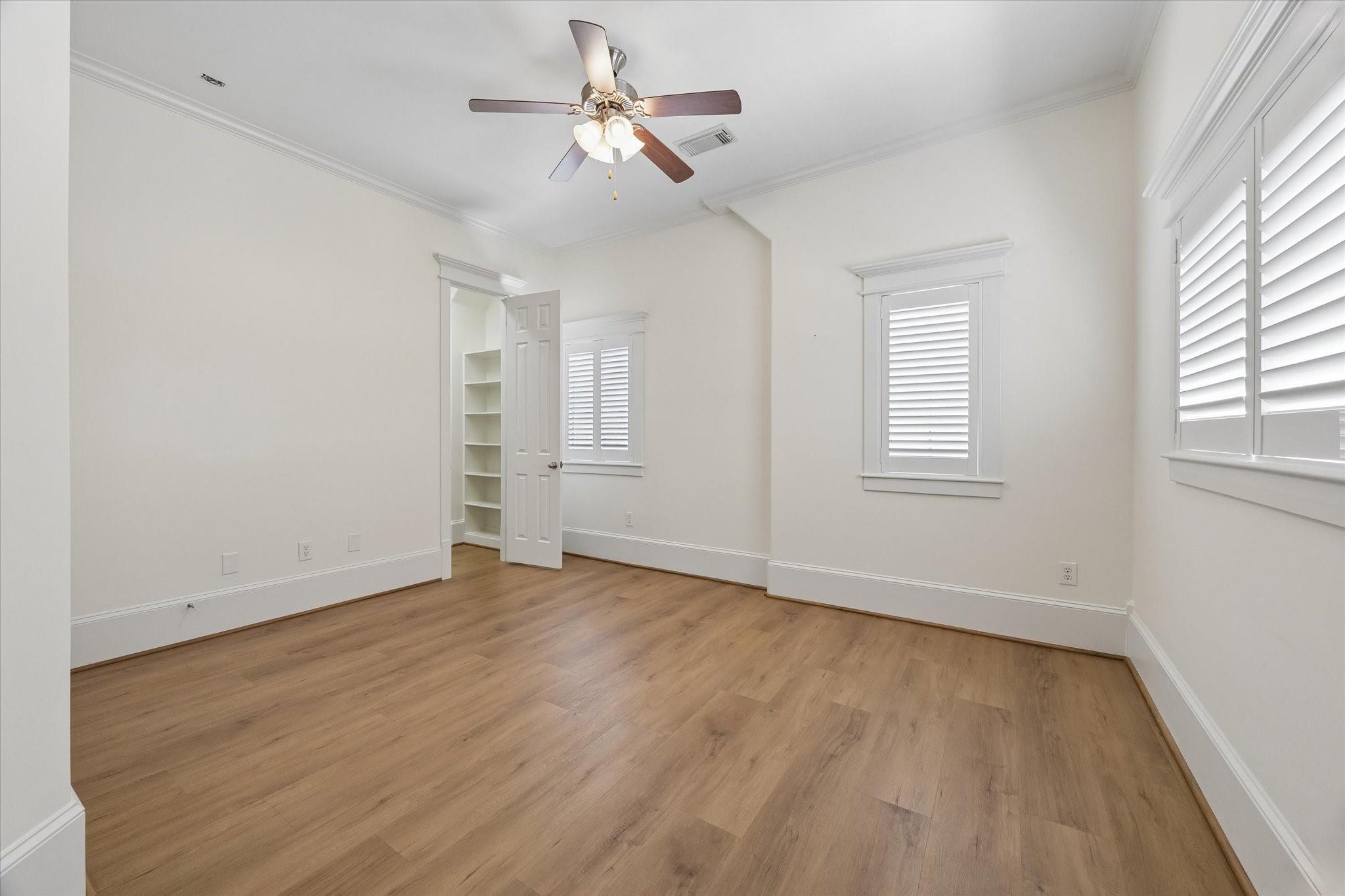 1130 W 23rd Street