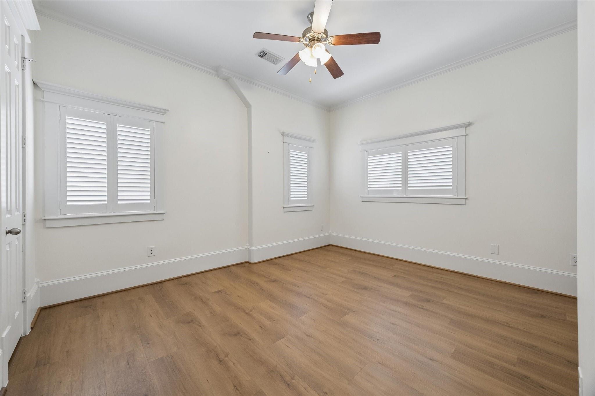 1130 W 23rd Street