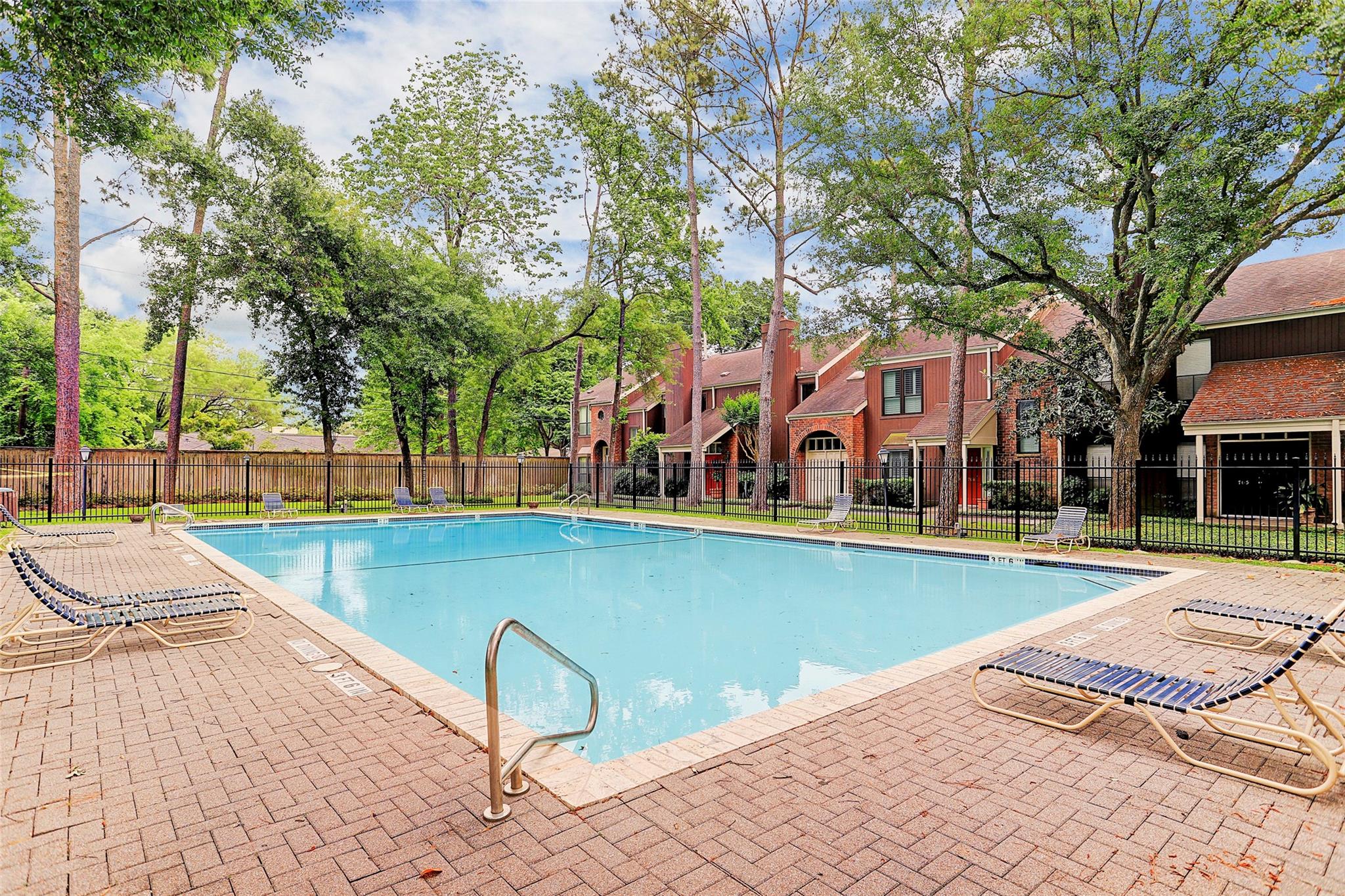 701 Bering Drive # 1501
