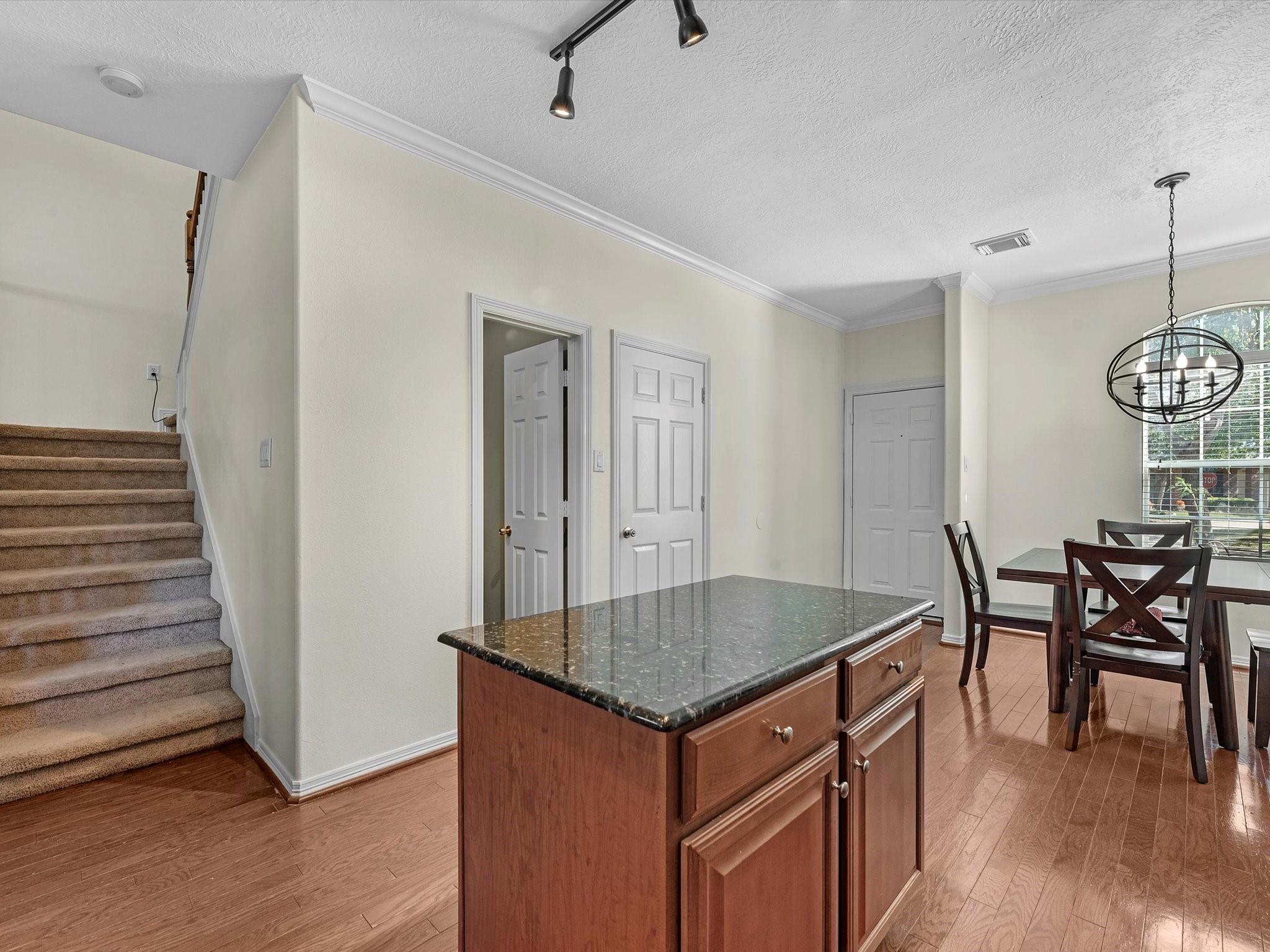 802 Sterling Creek Circle