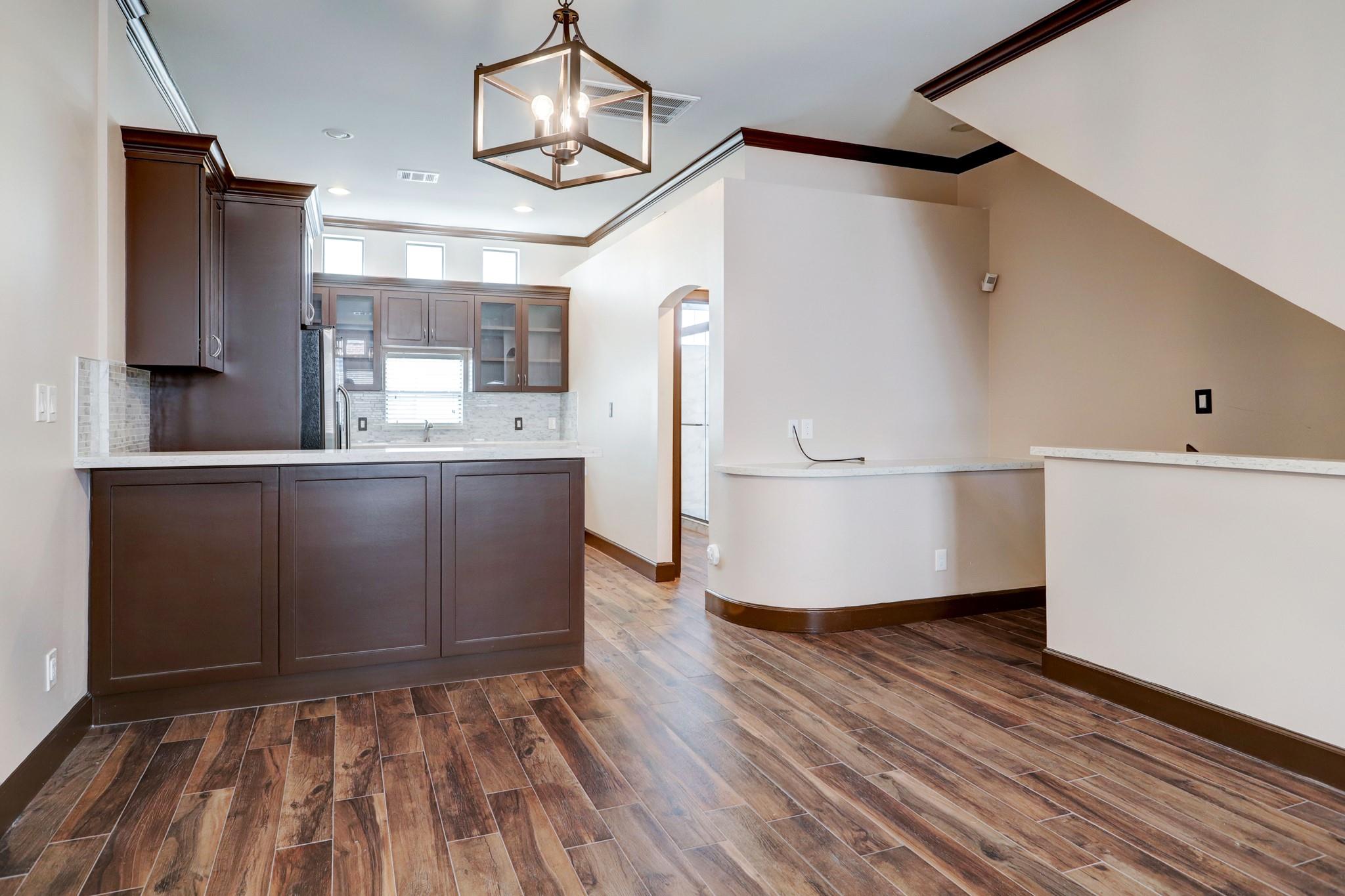 8715 Meadowcroft Drive # 901