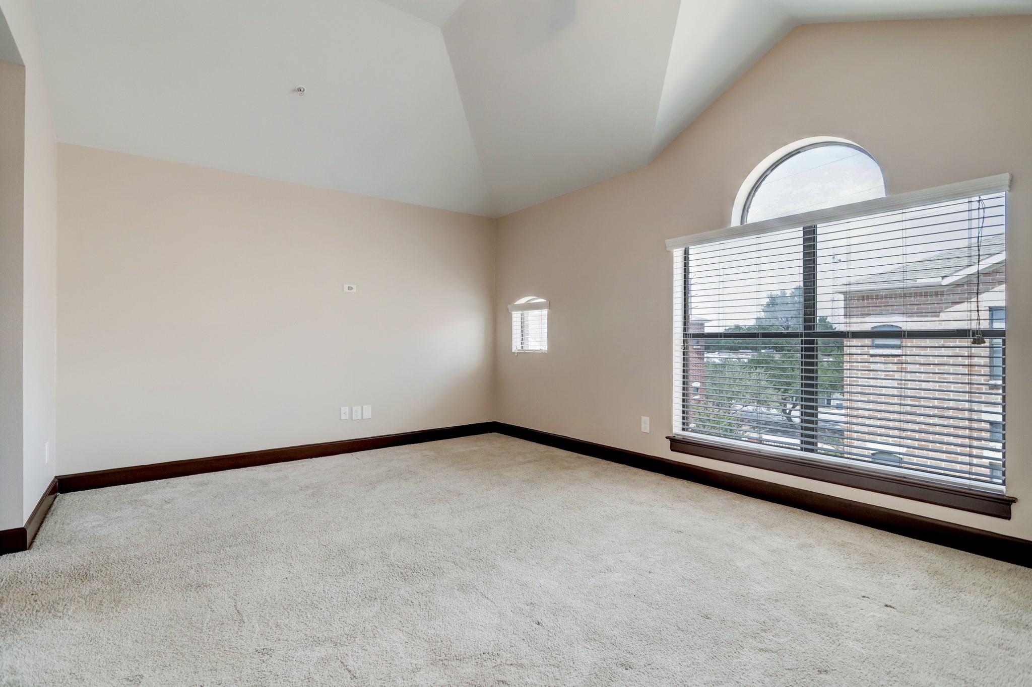 8715 Meadowcroft Drive # 901