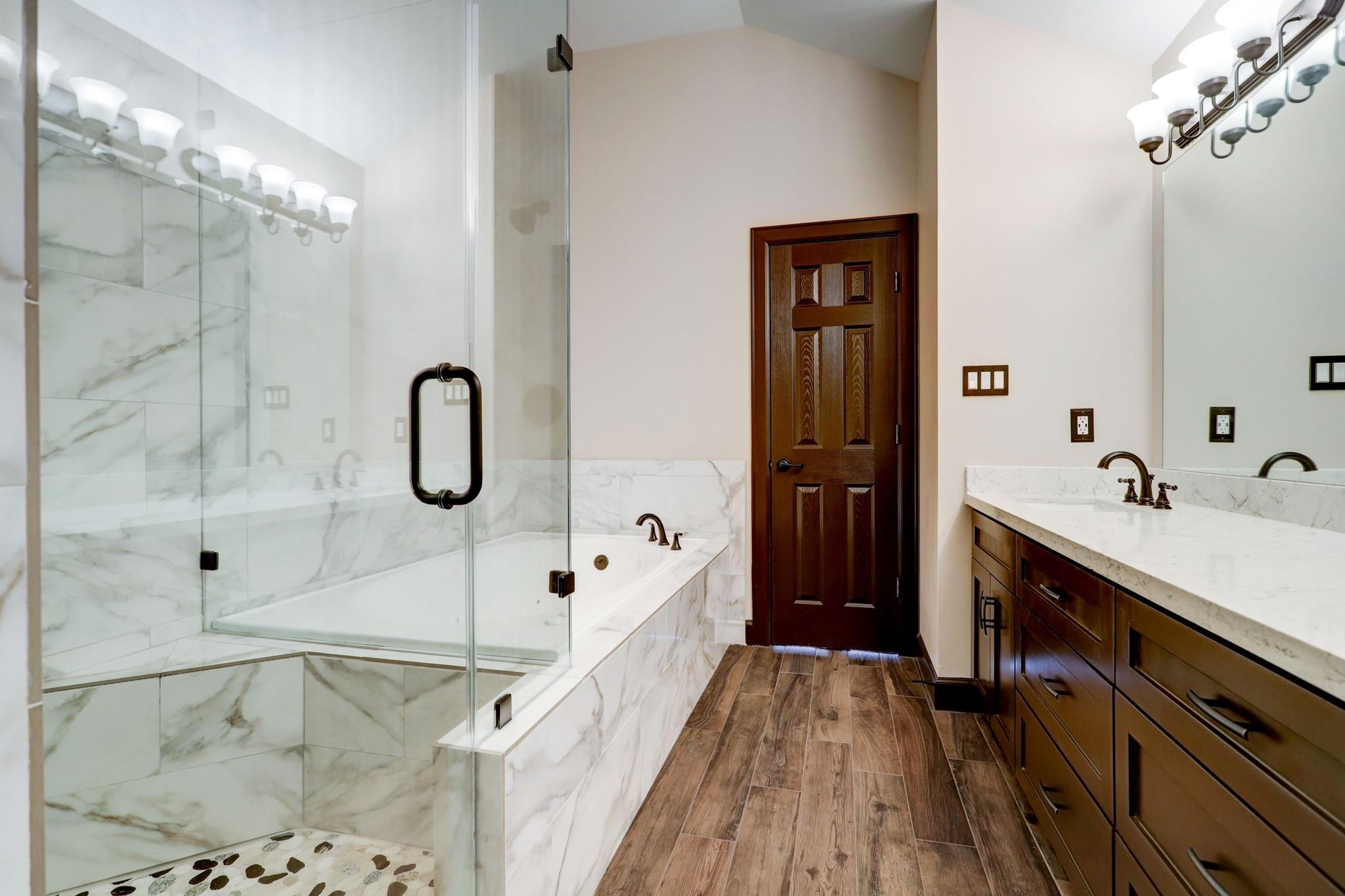 8715 Meadowcroft Drive # 901