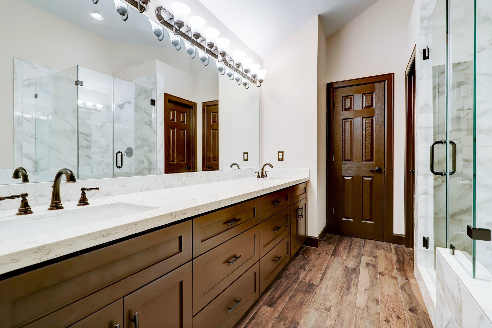 8715 Meadowcroft Drive # 901