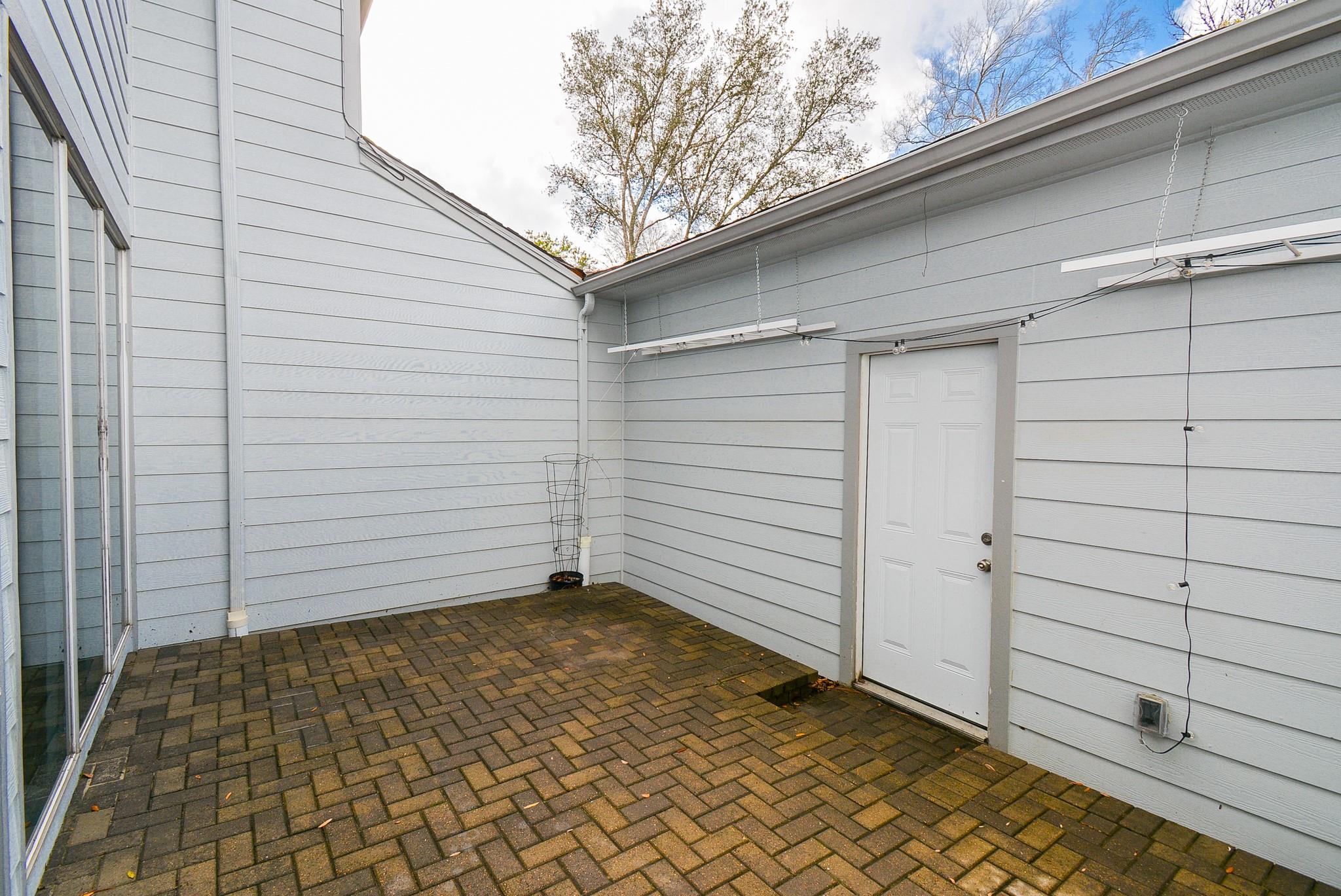 666 N Eldridge Parkway