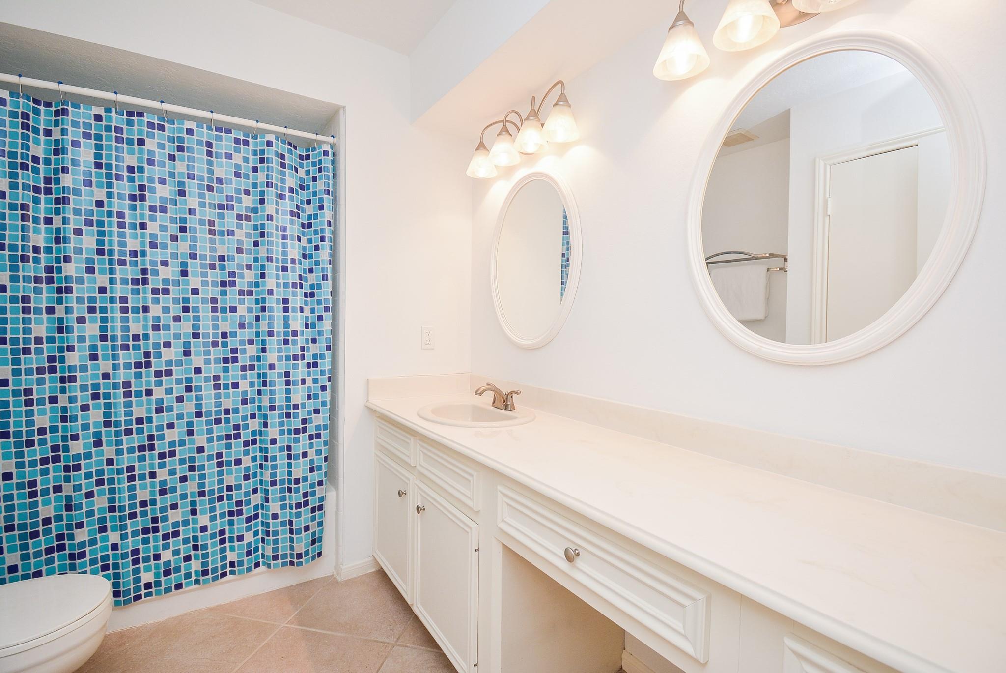 666 N Eldridge Parkway