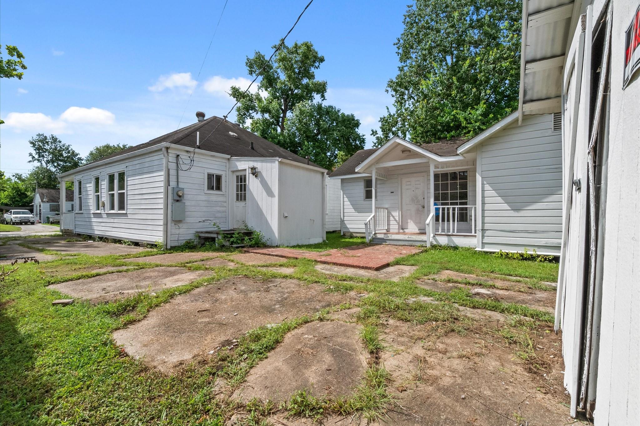 1922 Des Jardines Street