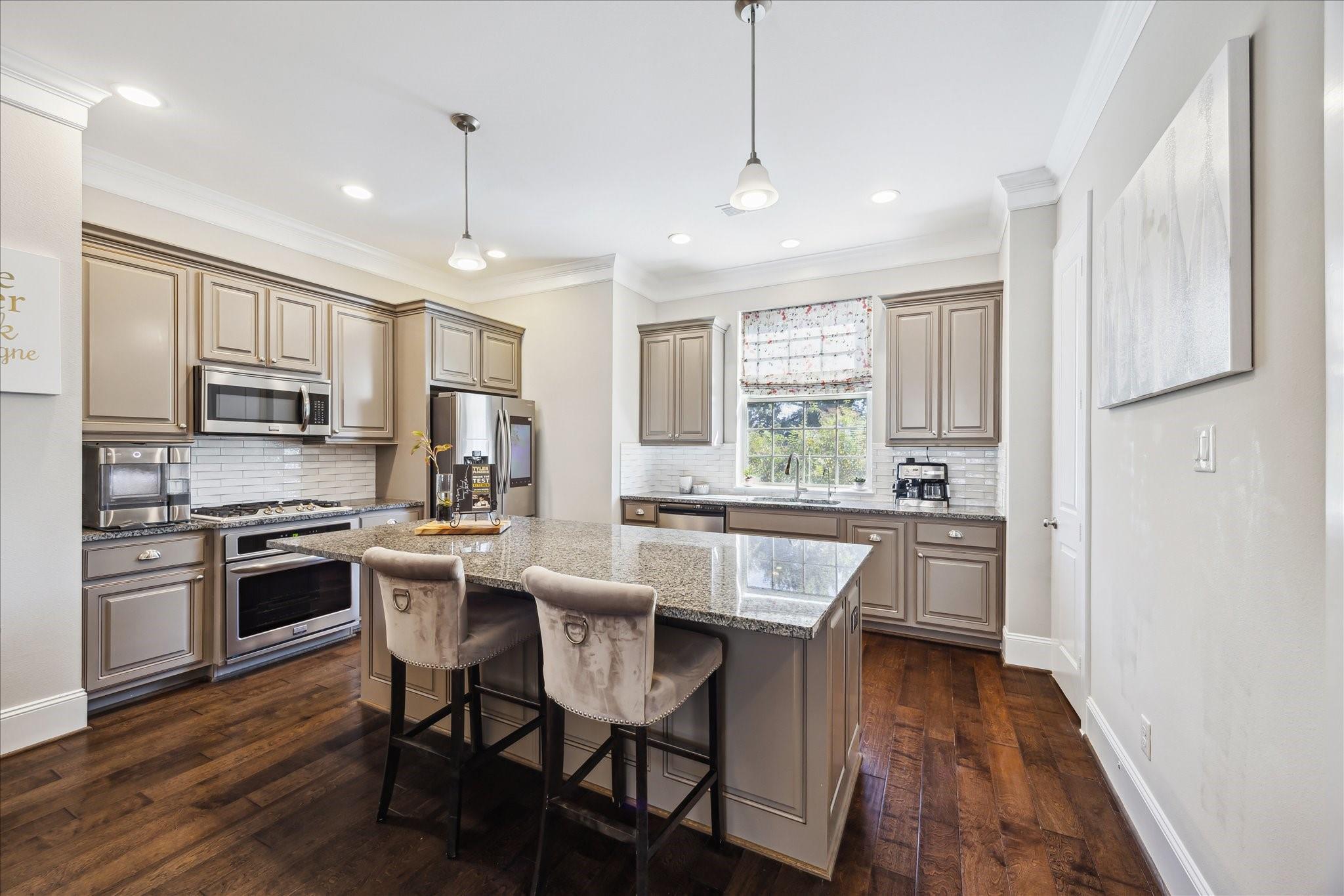 6735 Highclere Manor Lane