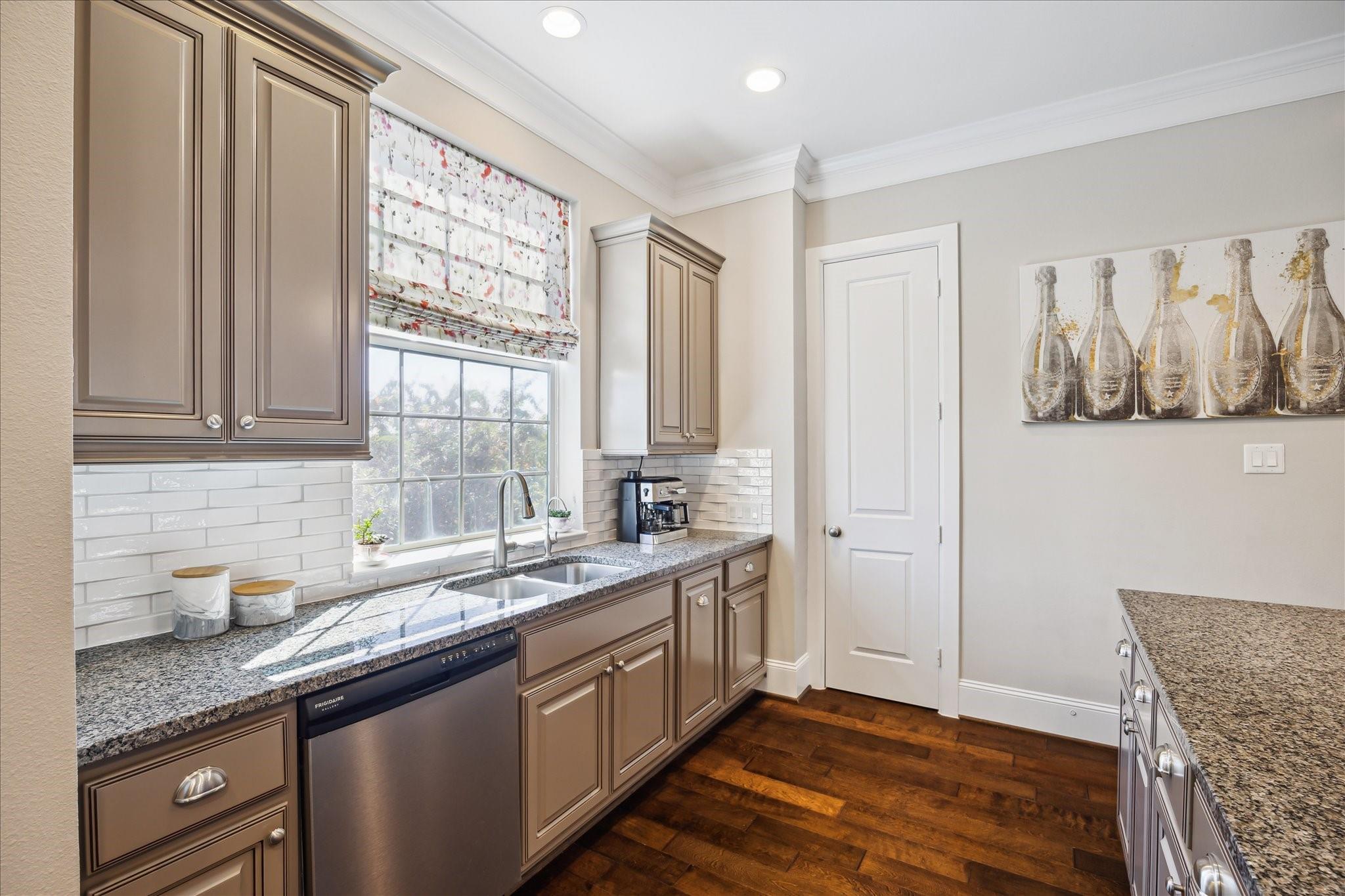 6735 Highclere Manor Lane