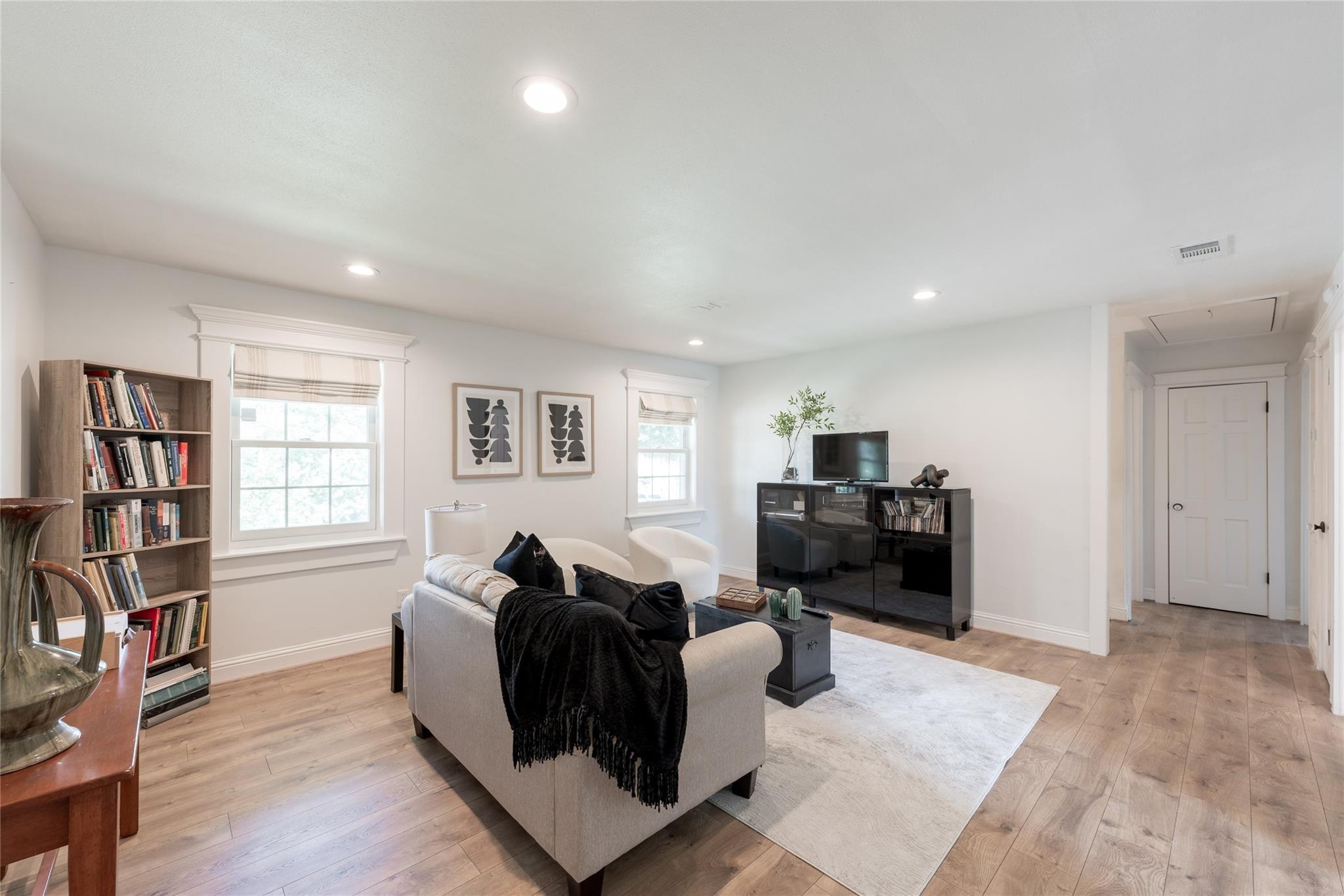 2802 Bernadette Lane