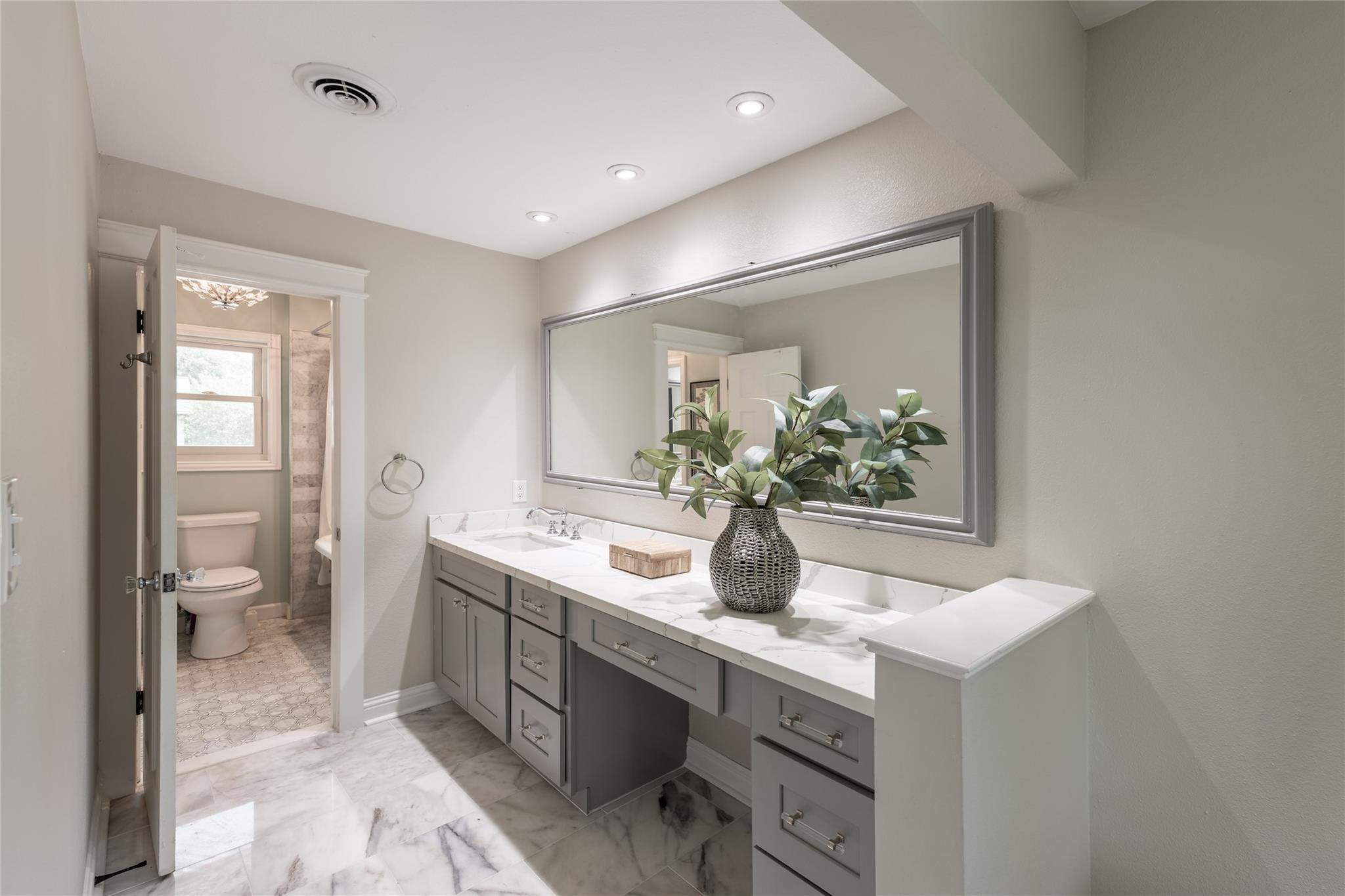 2802 Bernadette Lane
