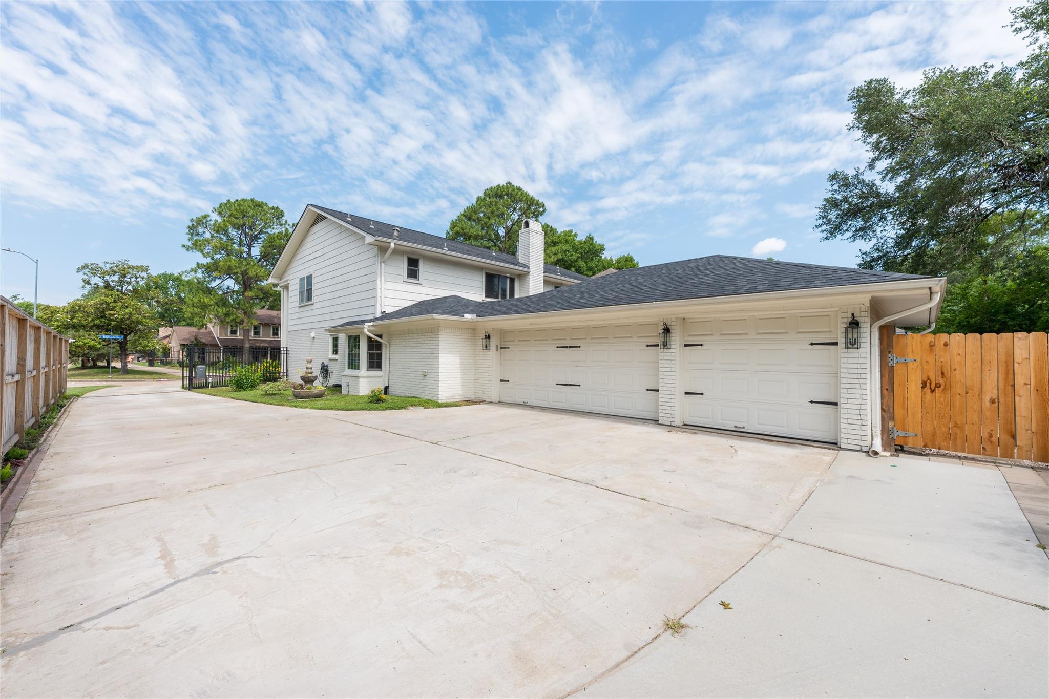 2802 Bernadette Lane