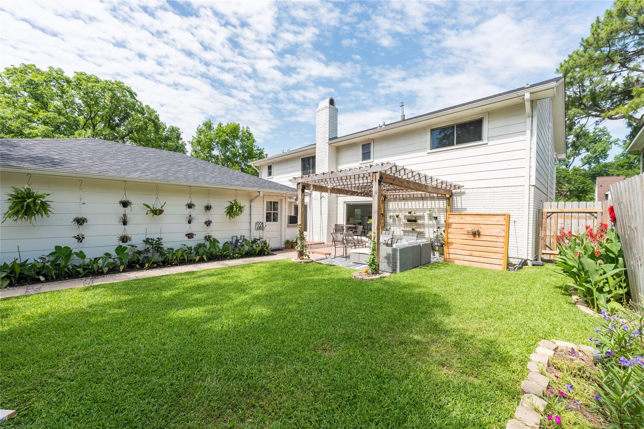 2802 Bernadette Lane