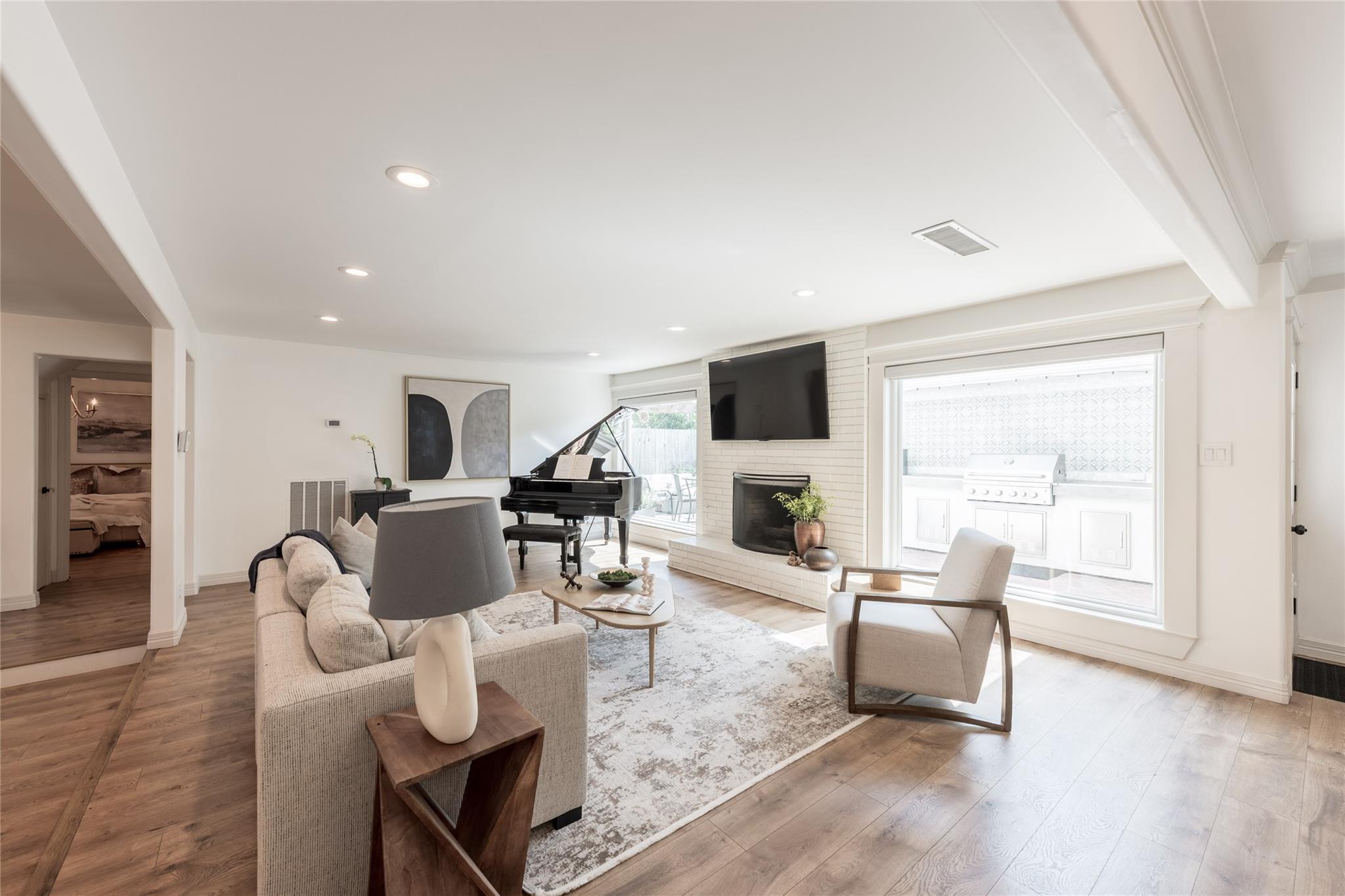 2802 Bernadette Lane