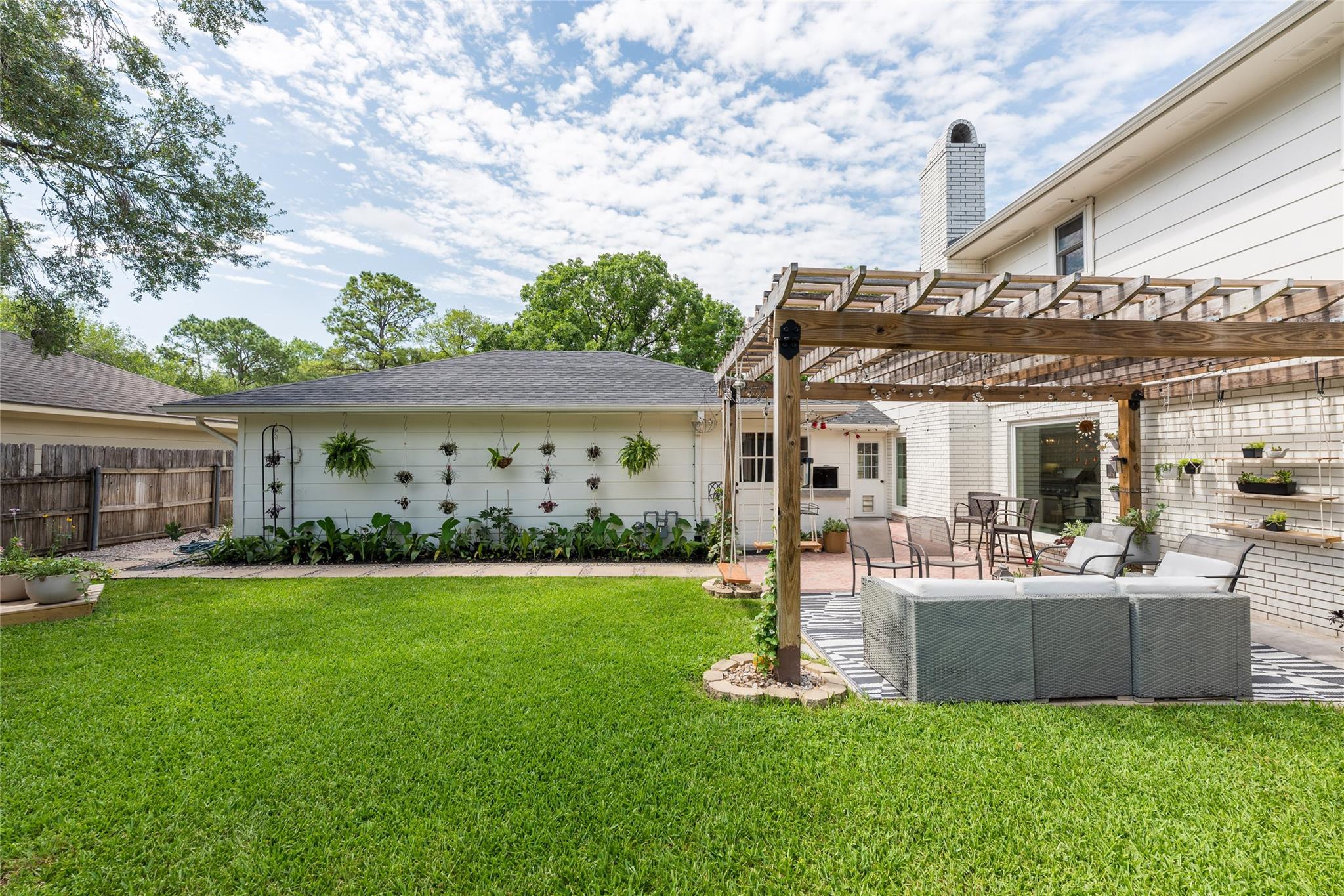 2802 Bernadette Lane