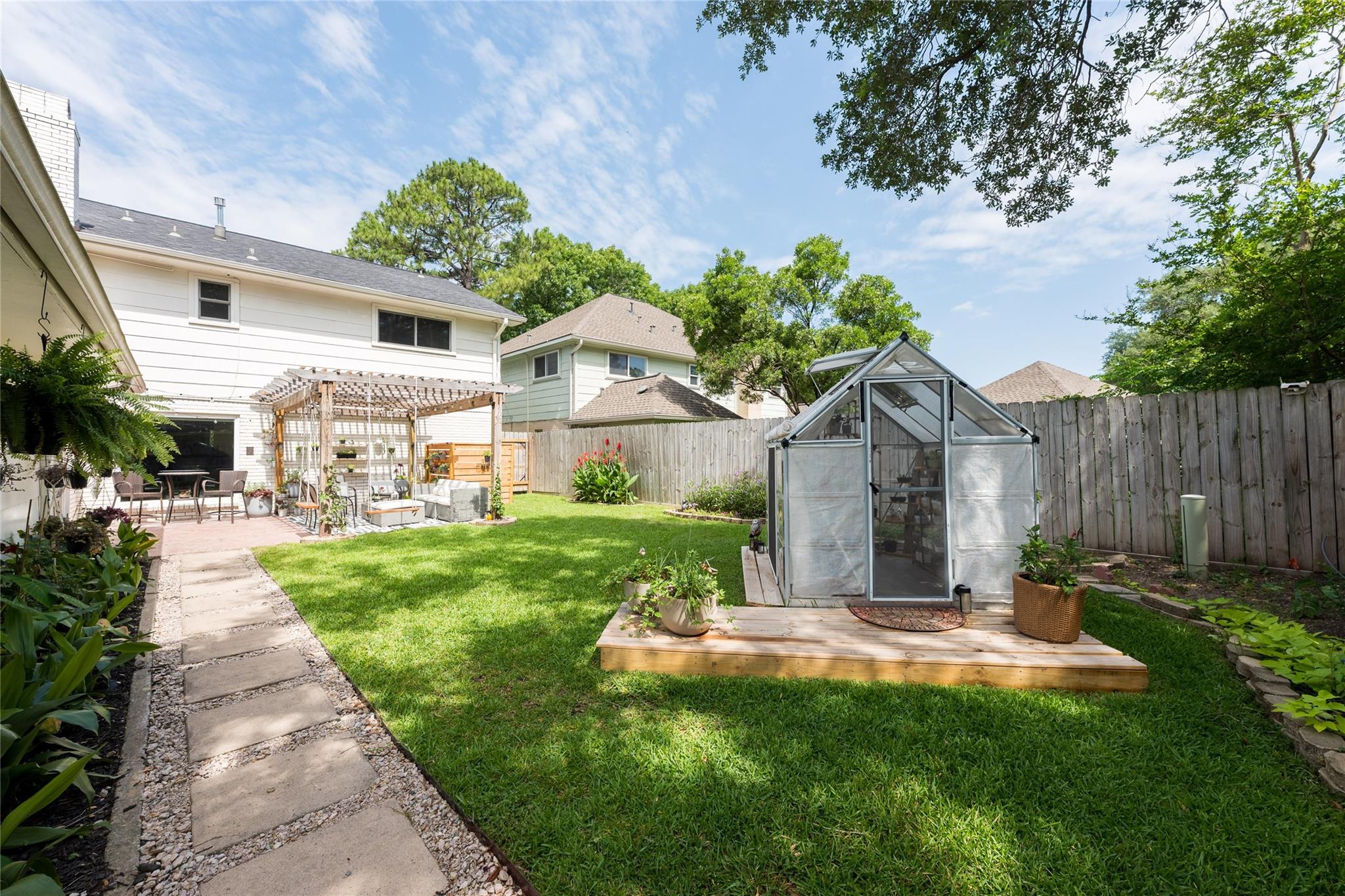 2802 Bernadette Lane