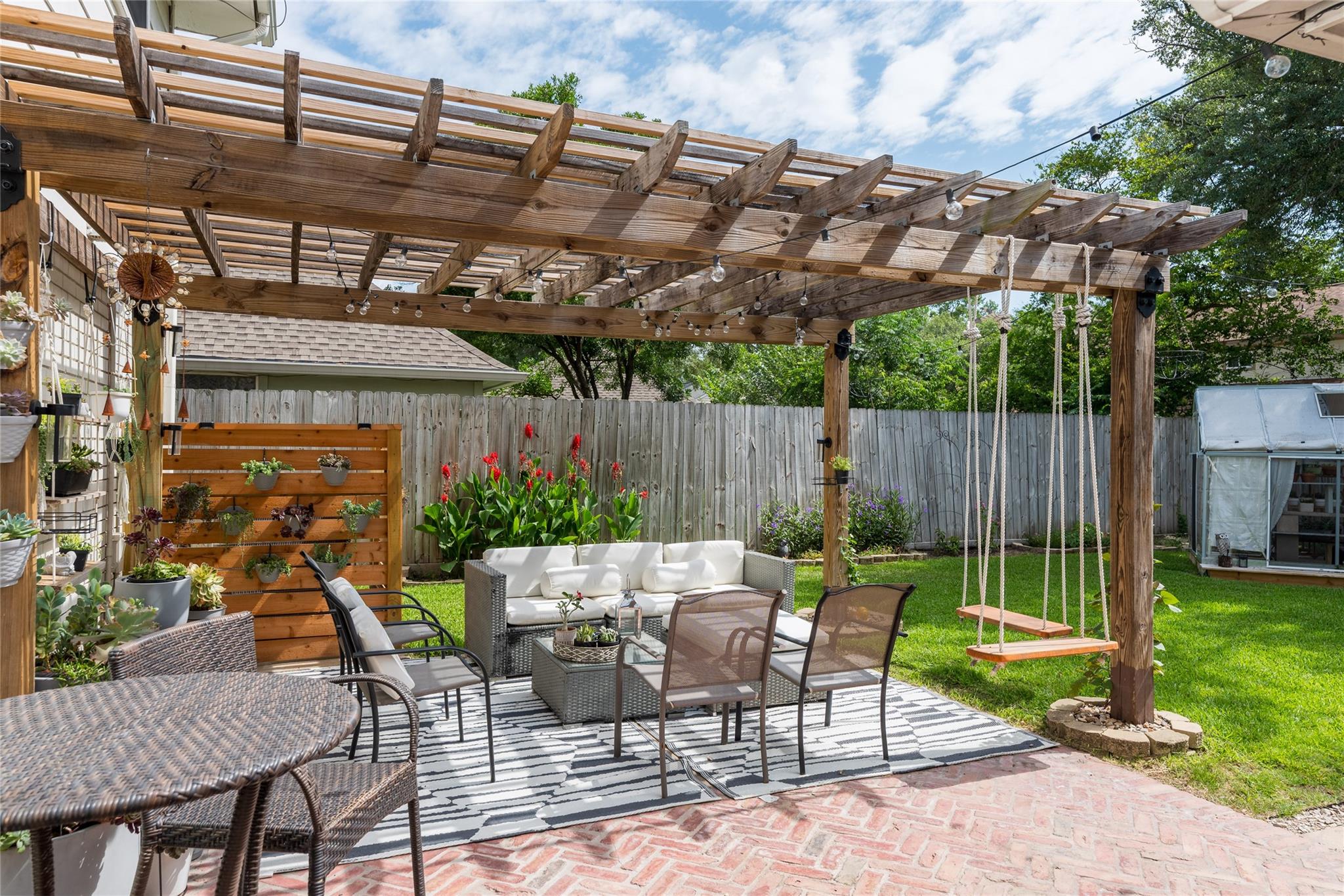 2802 Bernadette Lane