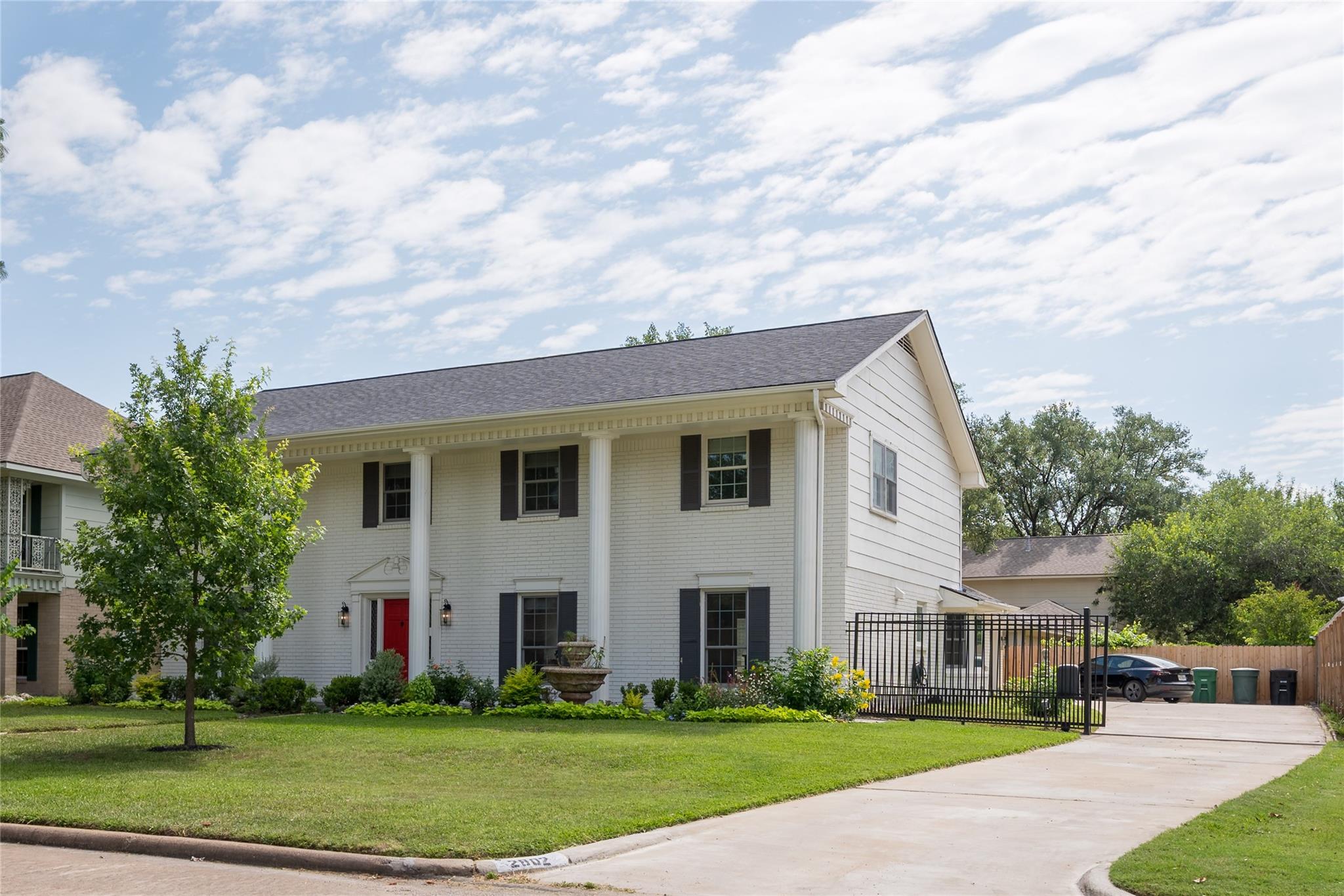 2802 Bernadette Lane