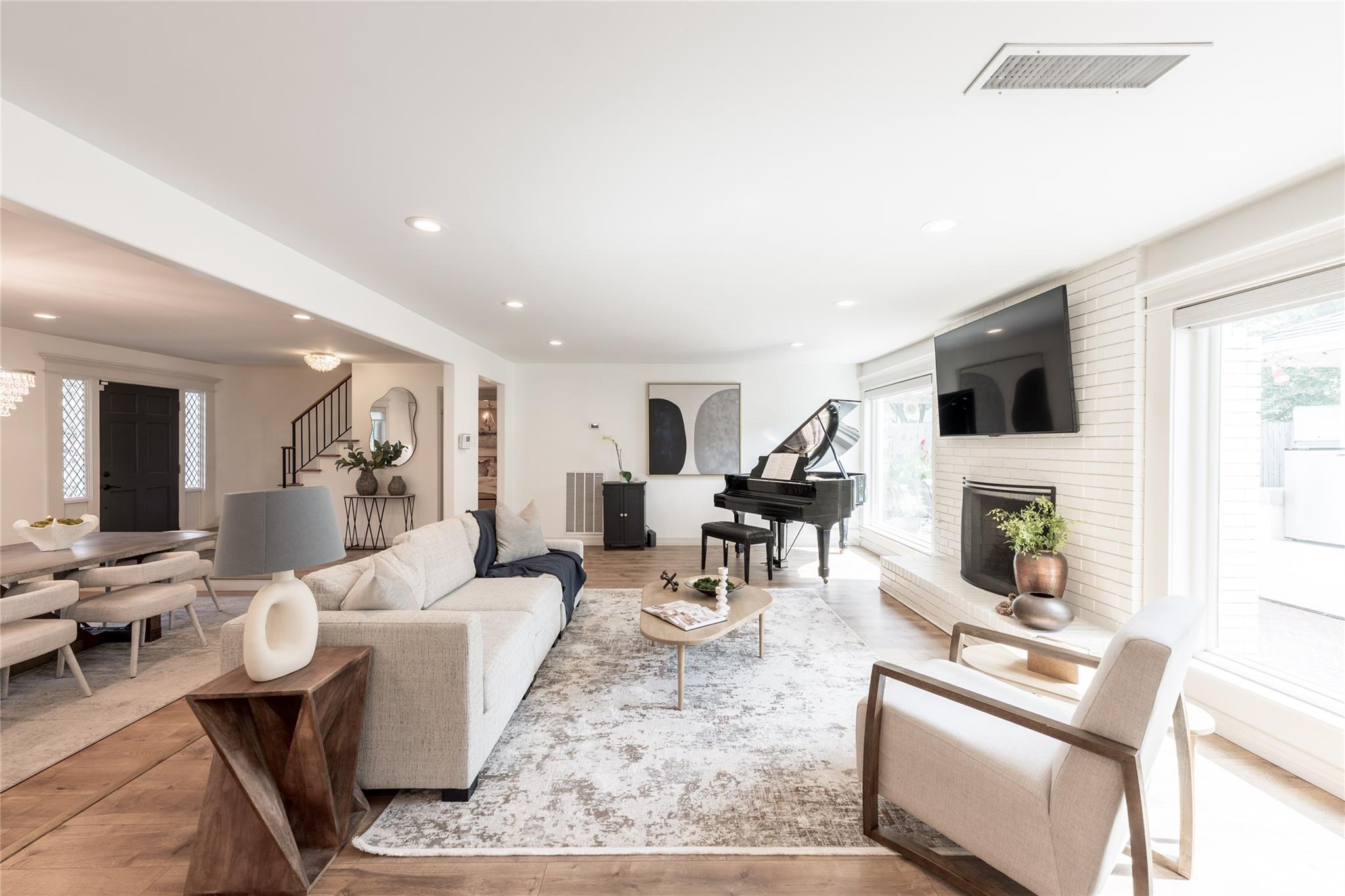 2802 Bernadette Lane