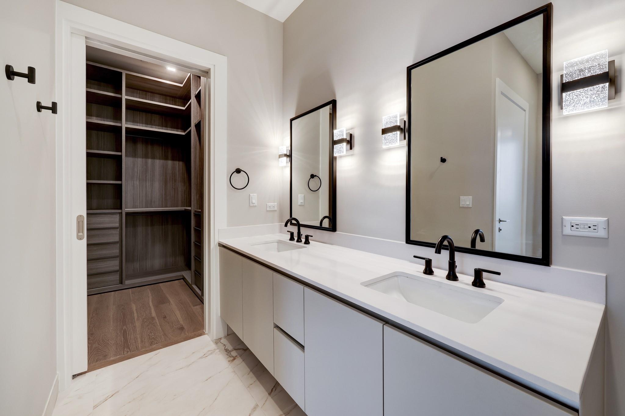 1711 Allen Parkway # 2203