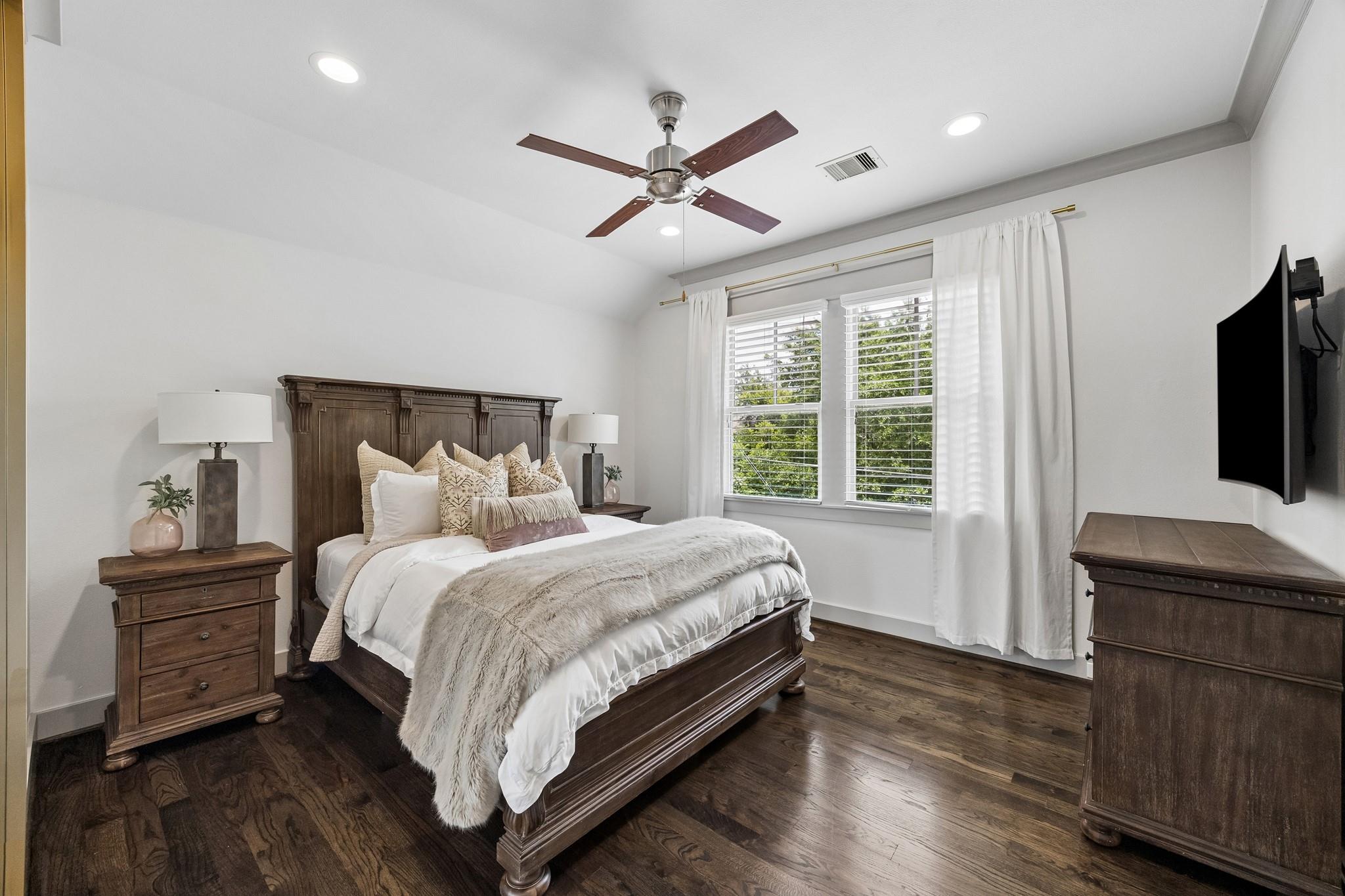 135 E 23rd Street