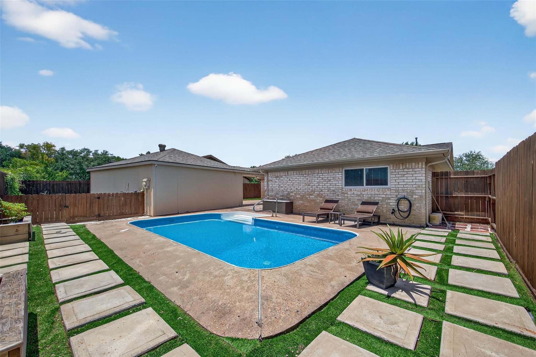 9906 Sageglow Drive