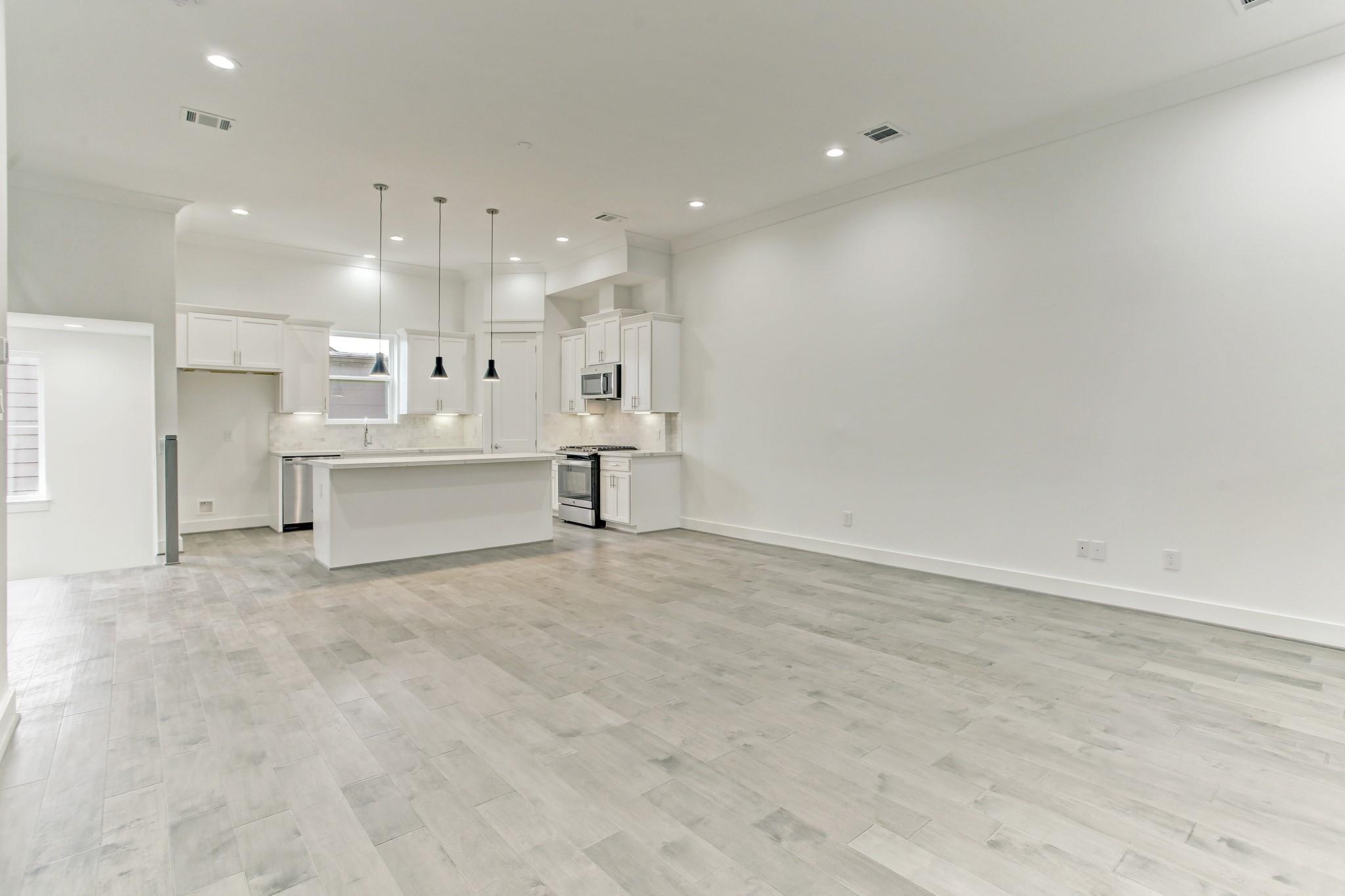 2105 Couch Street # B