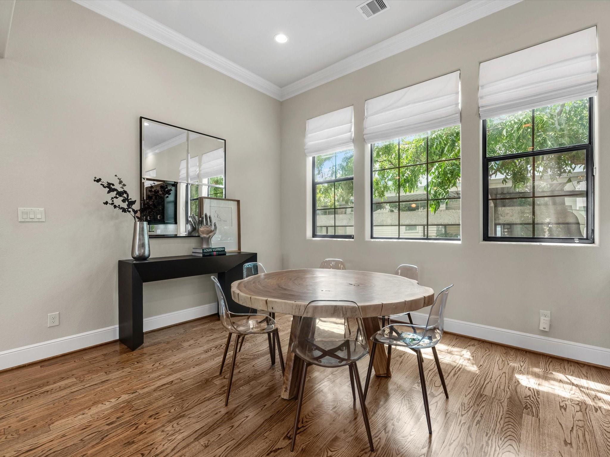 5005 Lillian Street