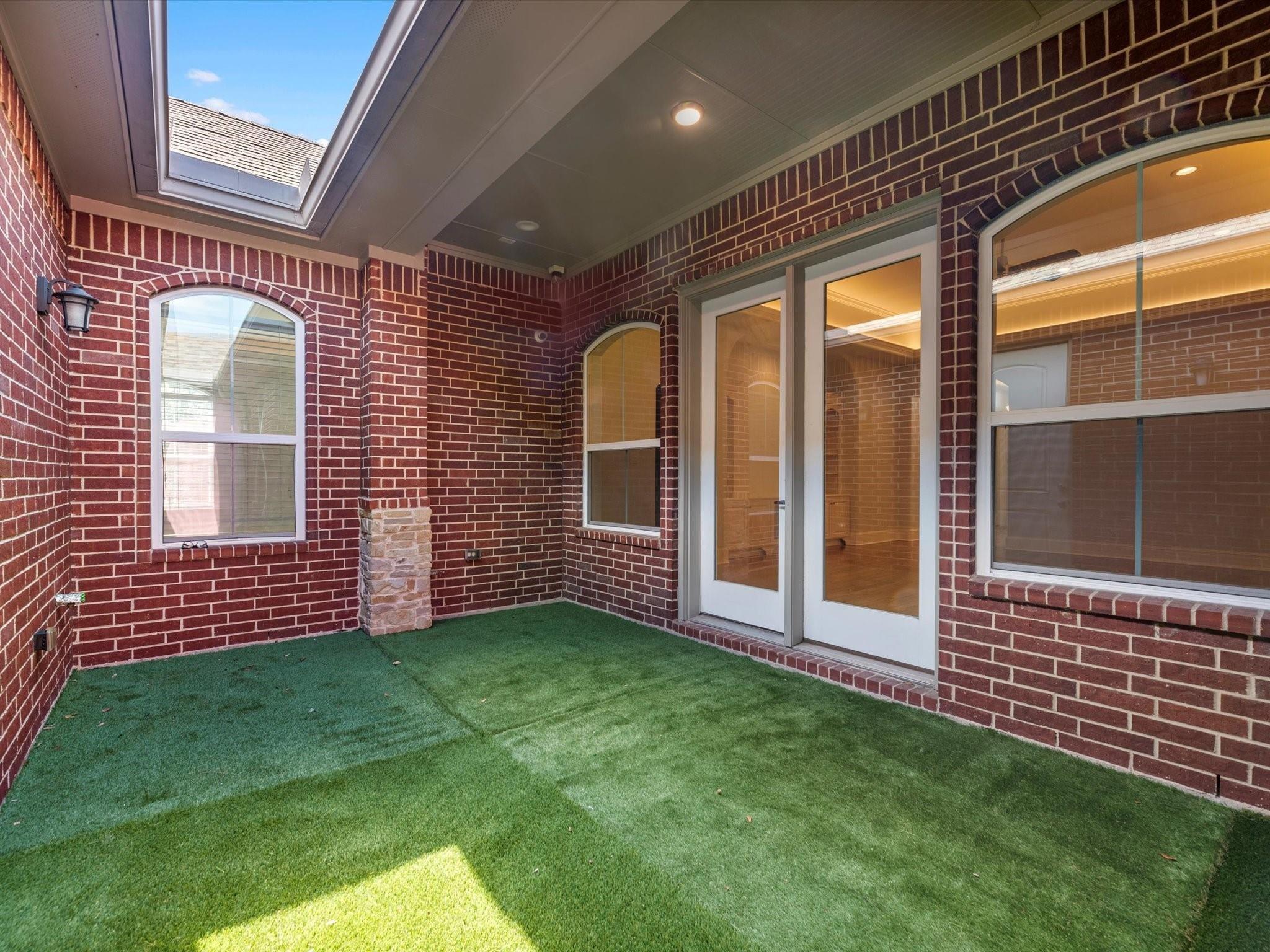 2329 Willowby Drive