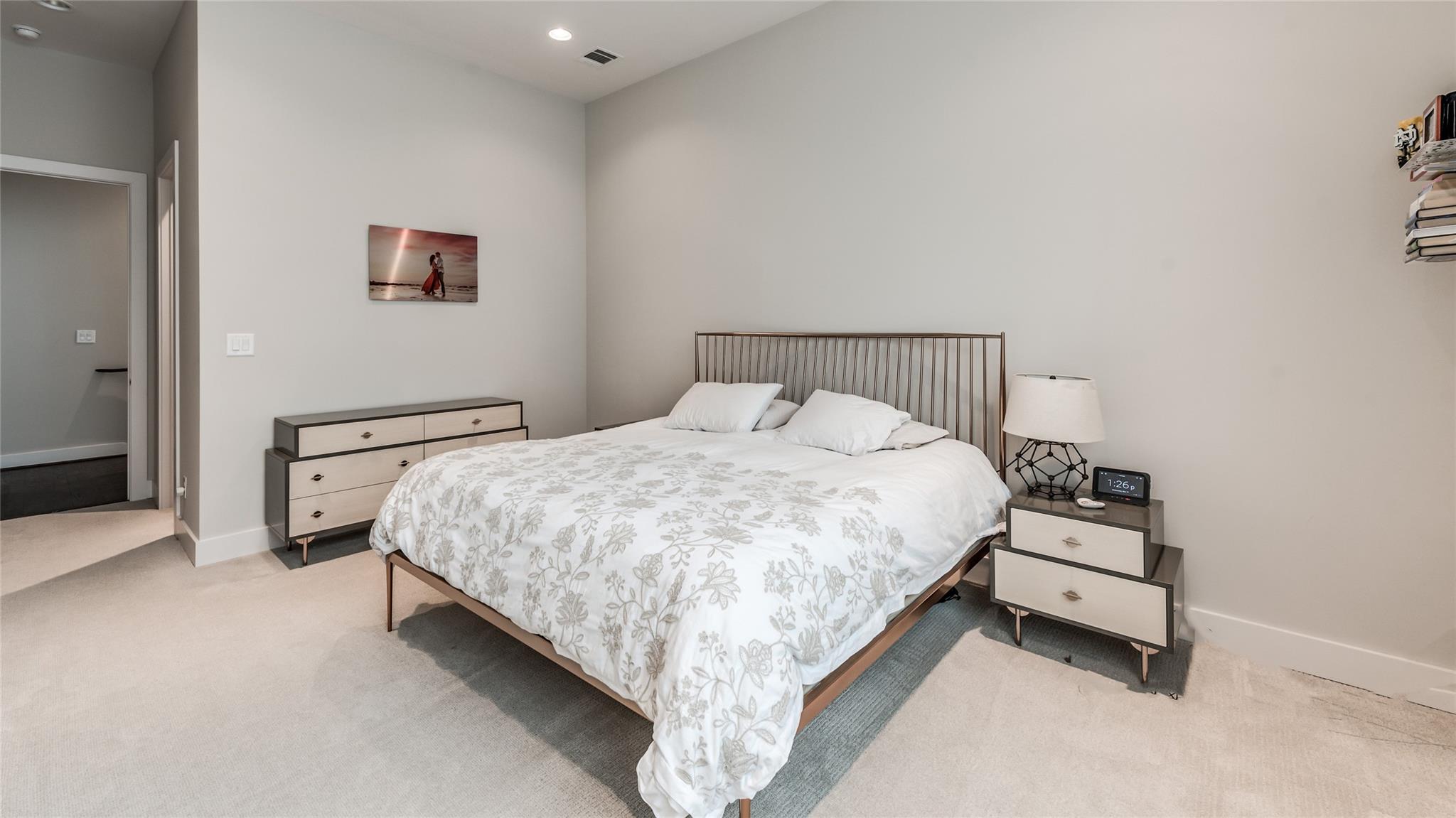 1004 California Street # 402