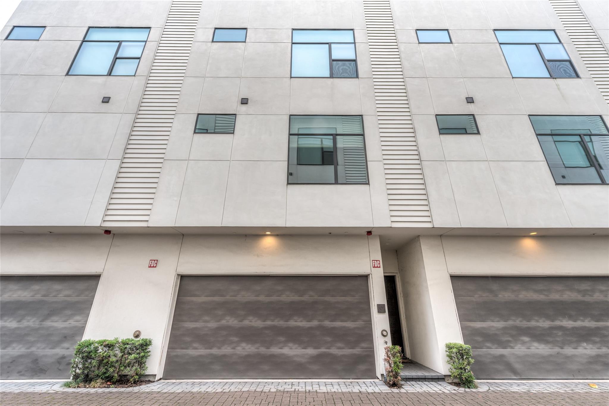 1004 California Street # 402