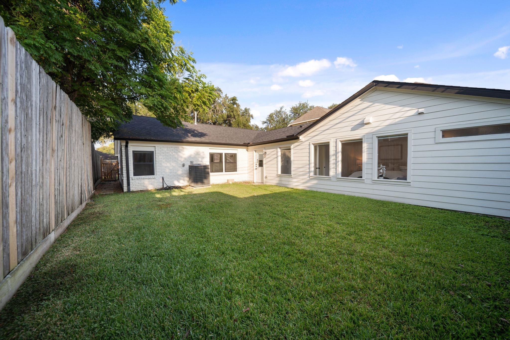 2501 Briarhurst Drive, Houston