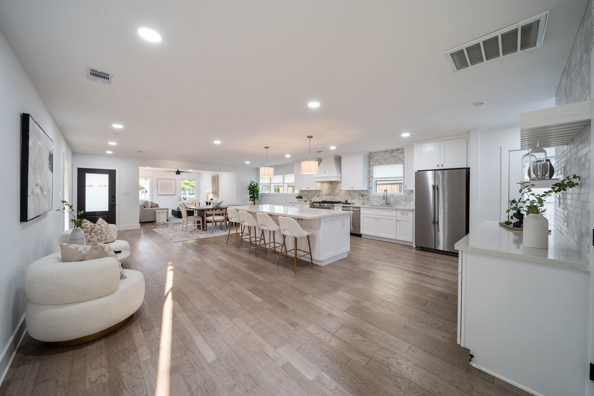 2501 Briarhurst Drive, Houston