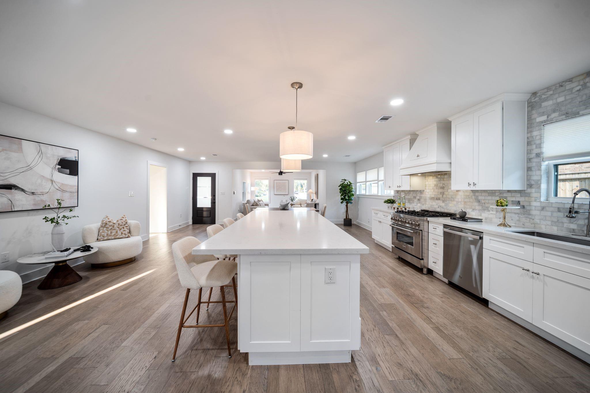 2501 Briarhurst Drive, Houston