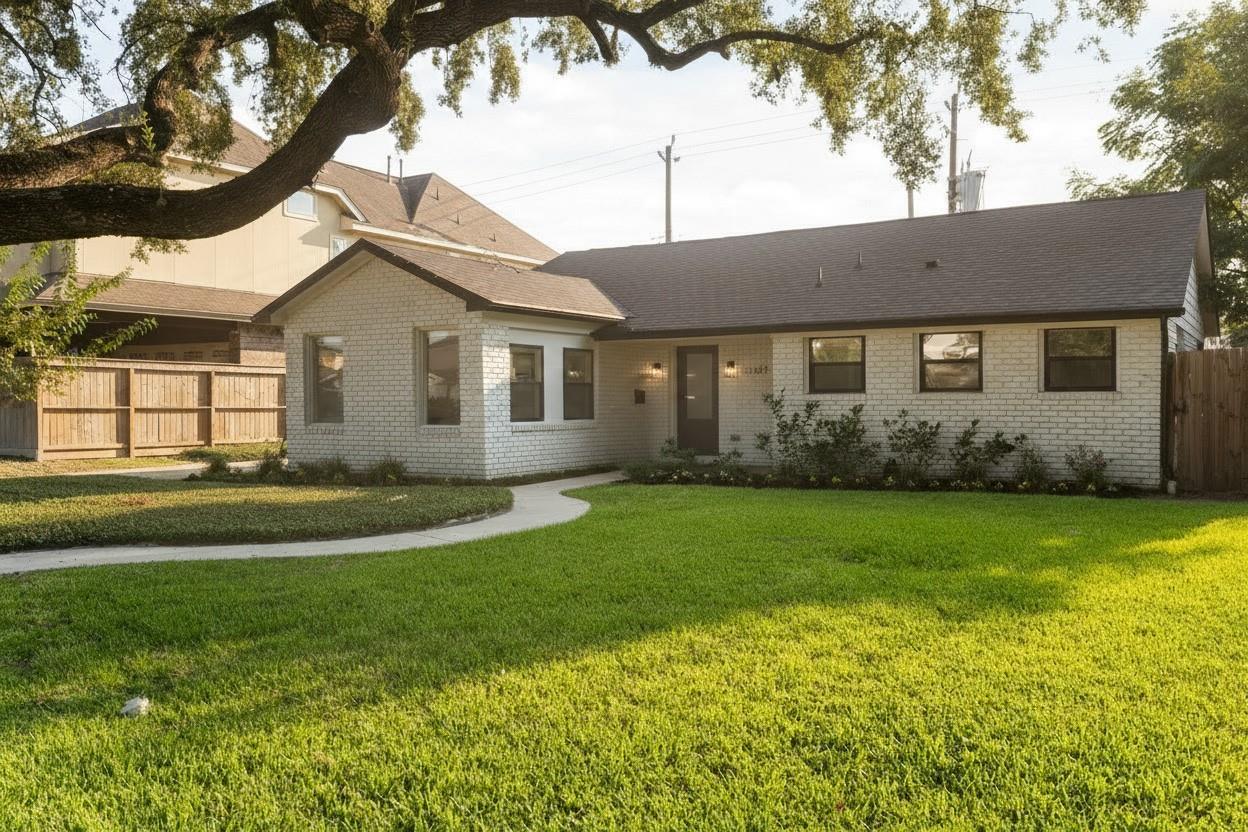 2501 Briarhurst Drive, Houston