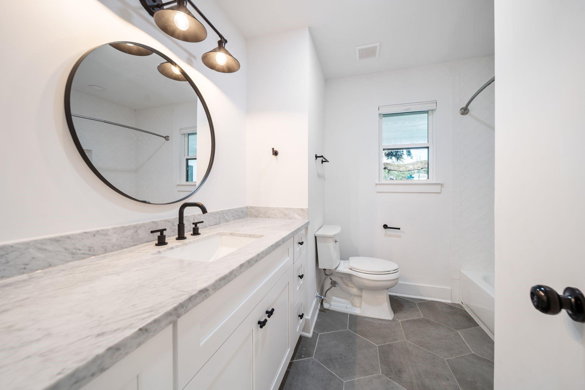 2501 Briarhurst Drive, Houston