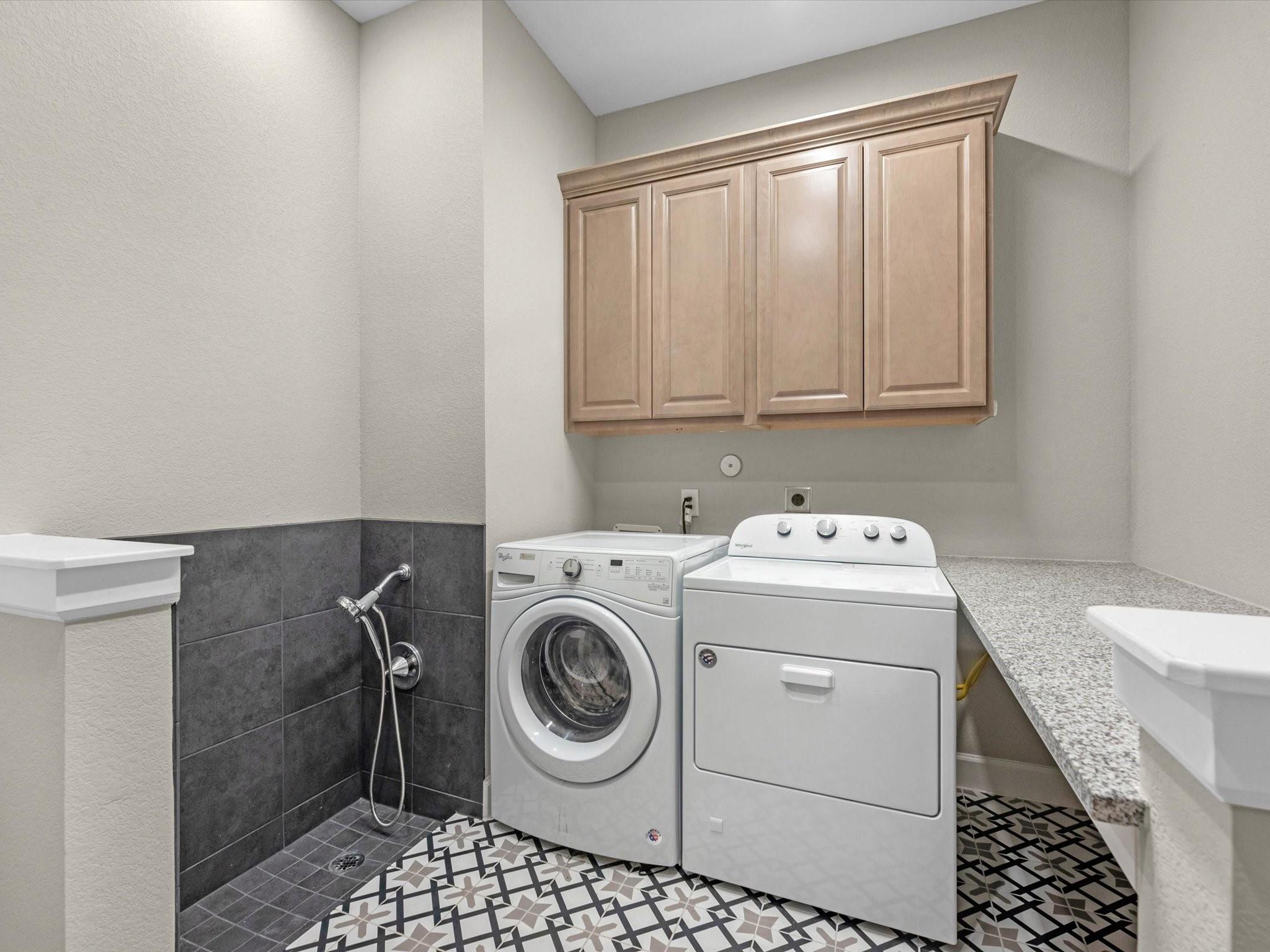 3103 Honeysuckle Way