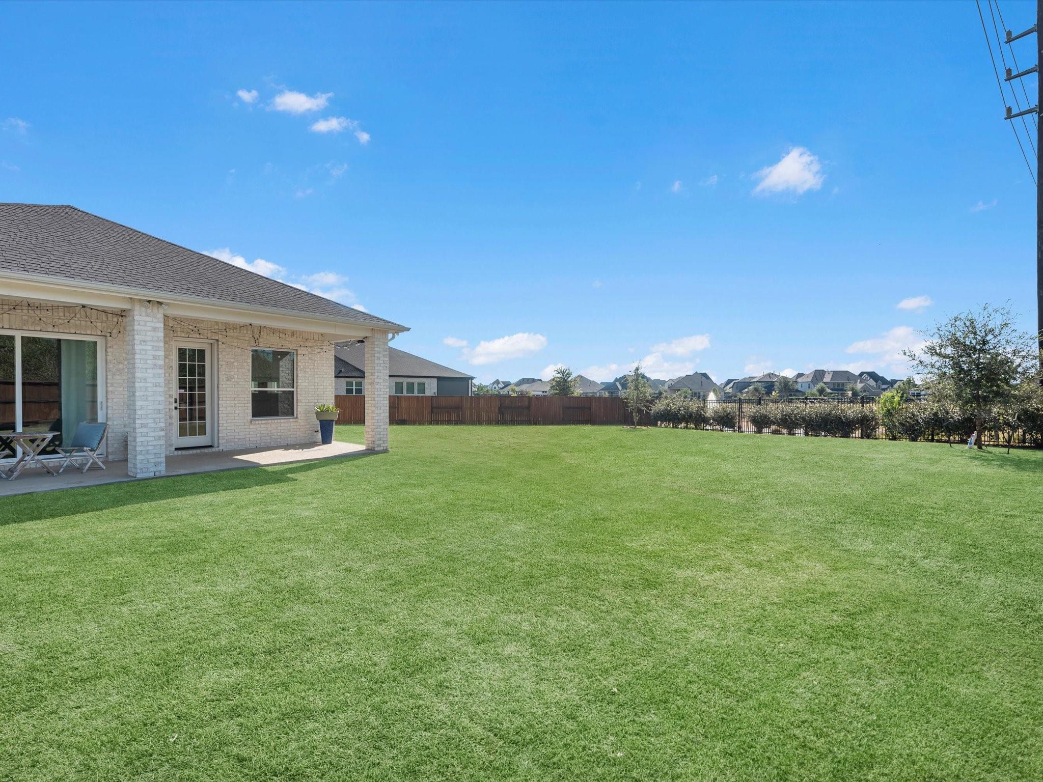 3103 Honeysuckle Way