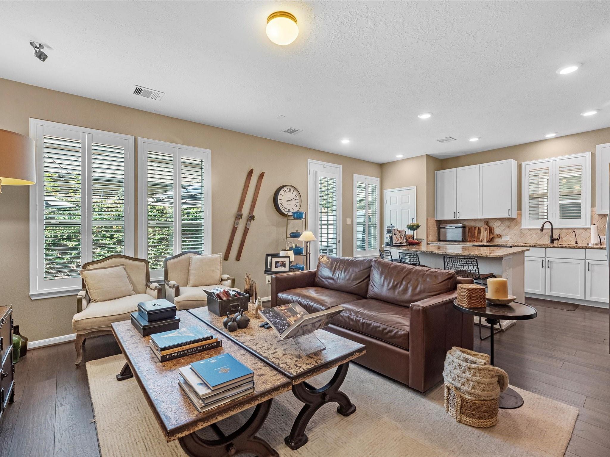 8924 Hollister Commons Lane