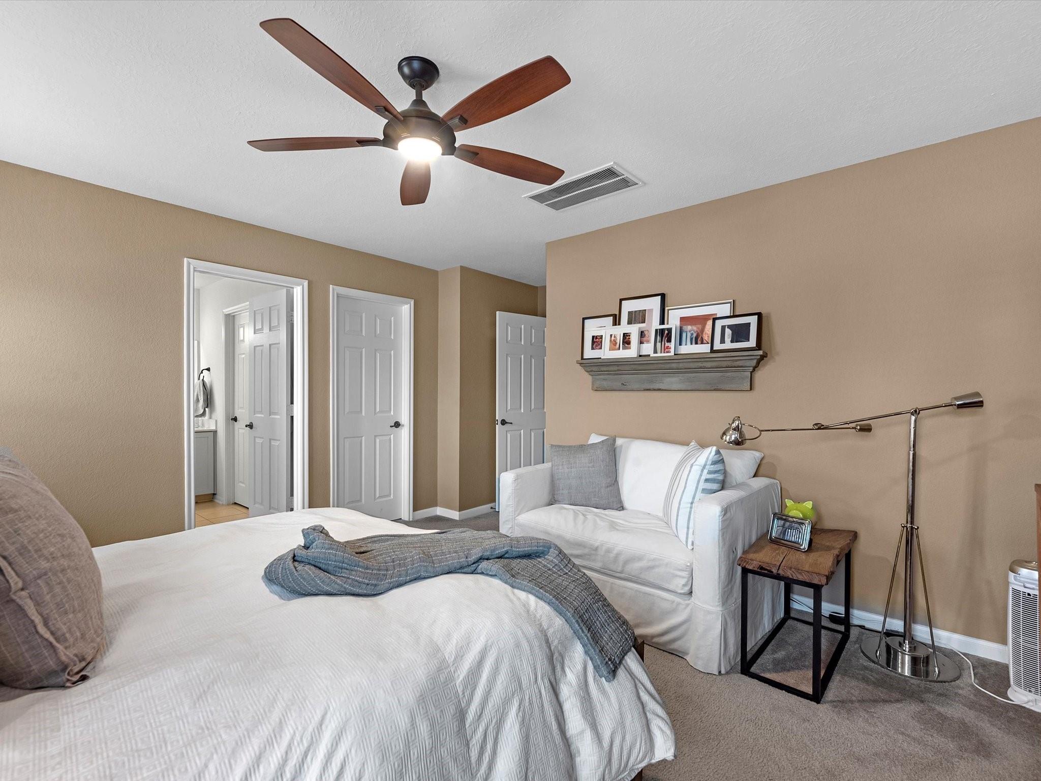 8924 Hollister Commons Lane