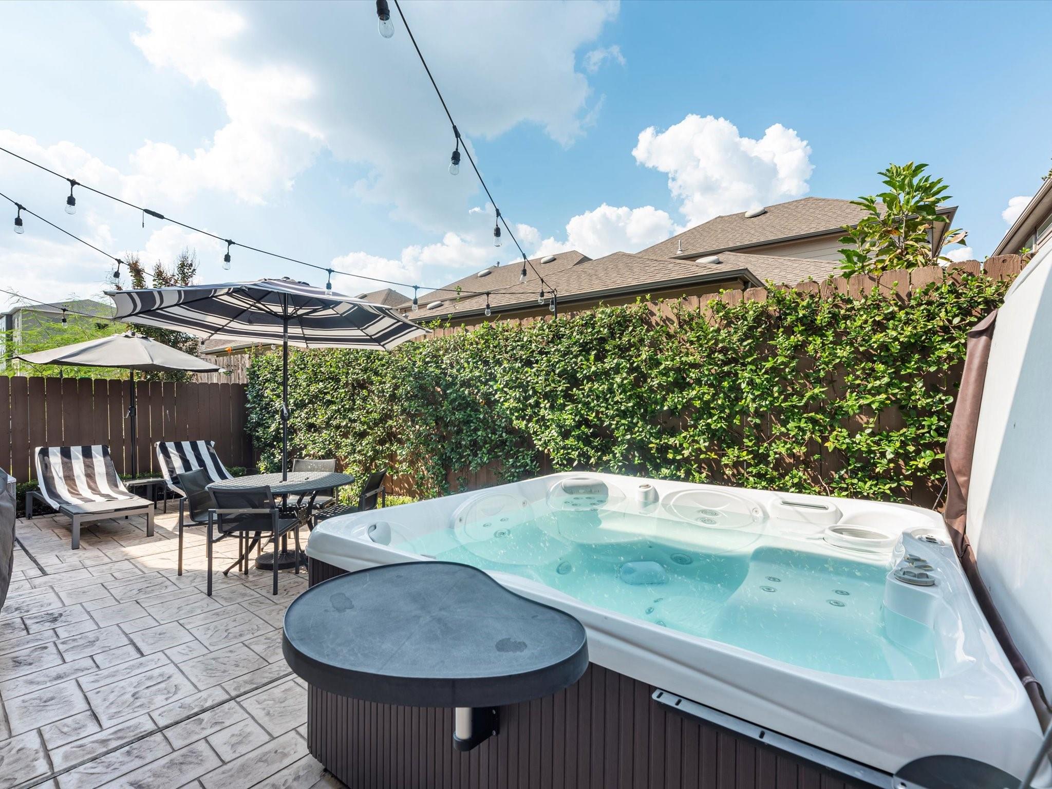 8924 Hollister Commons Lane