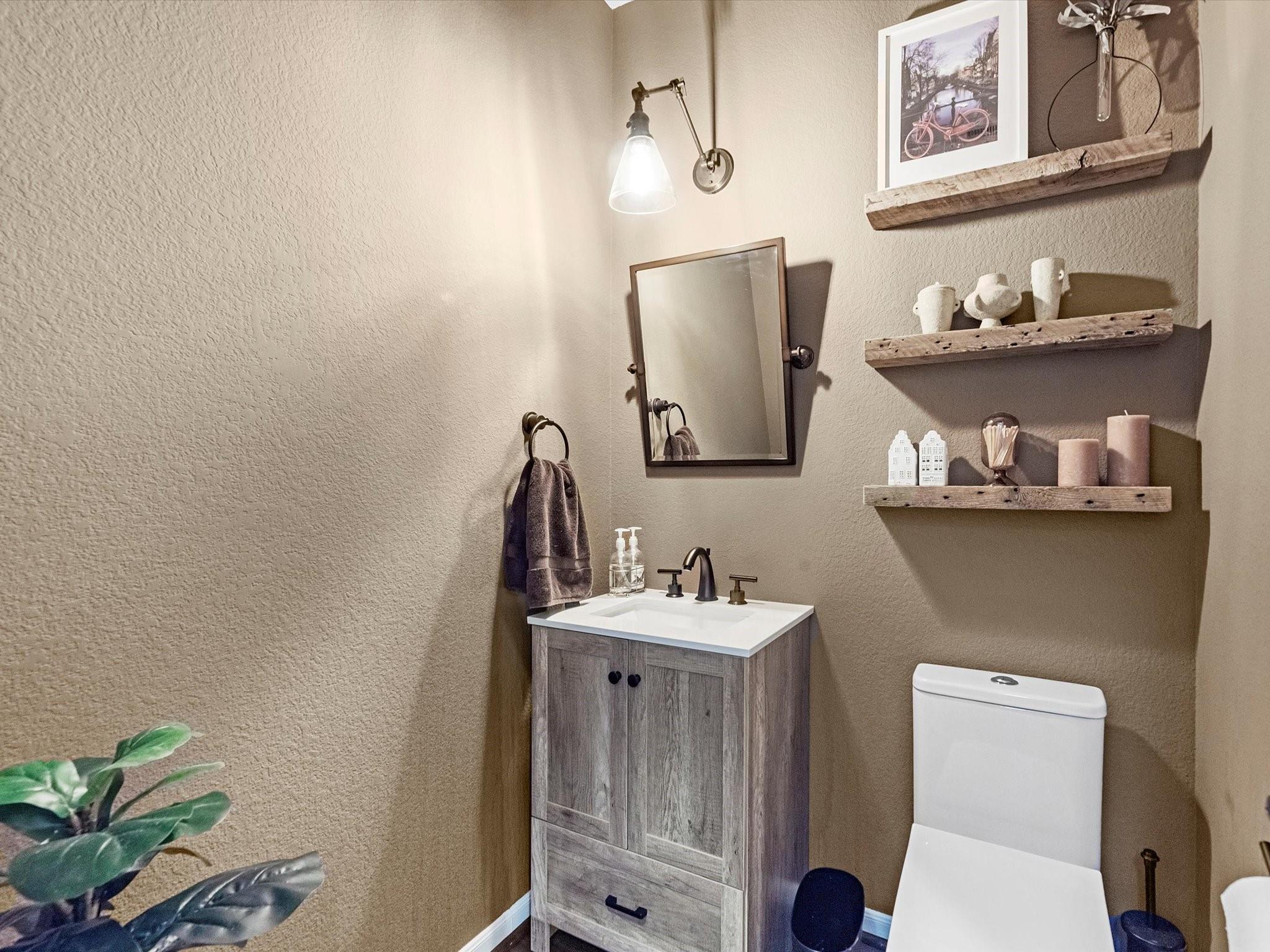 8924 Hollister Commons Lane