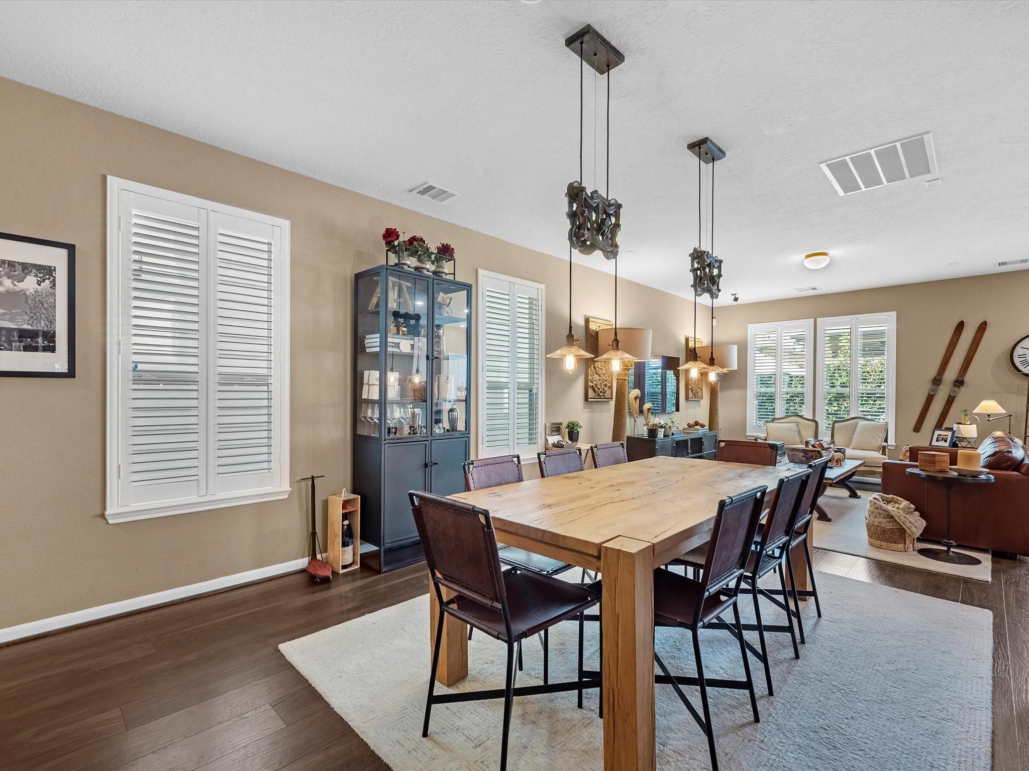 8924 Hollister Commons Lane