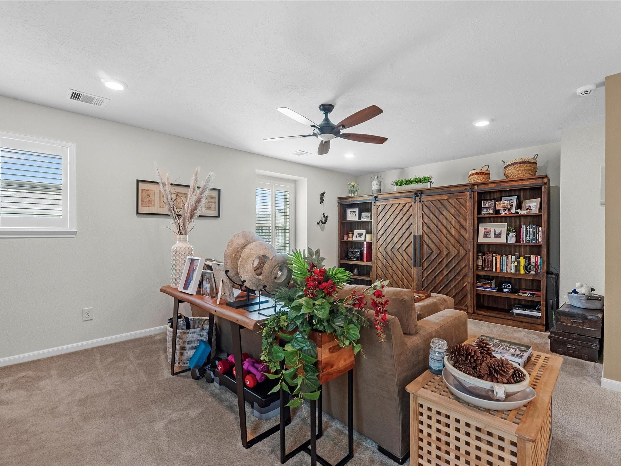 8924 Hollister Commons Lane